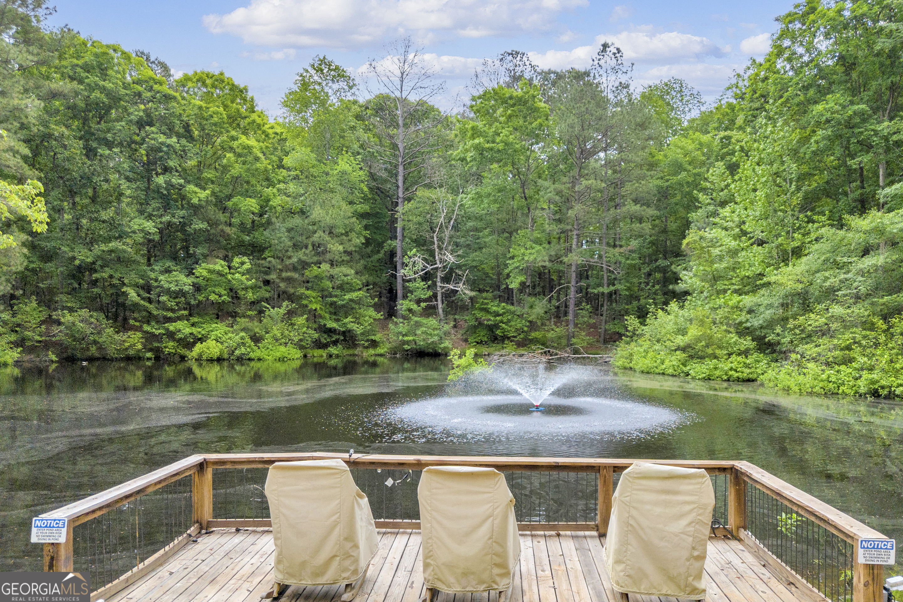 1597 Mercier Road Property Photo 2