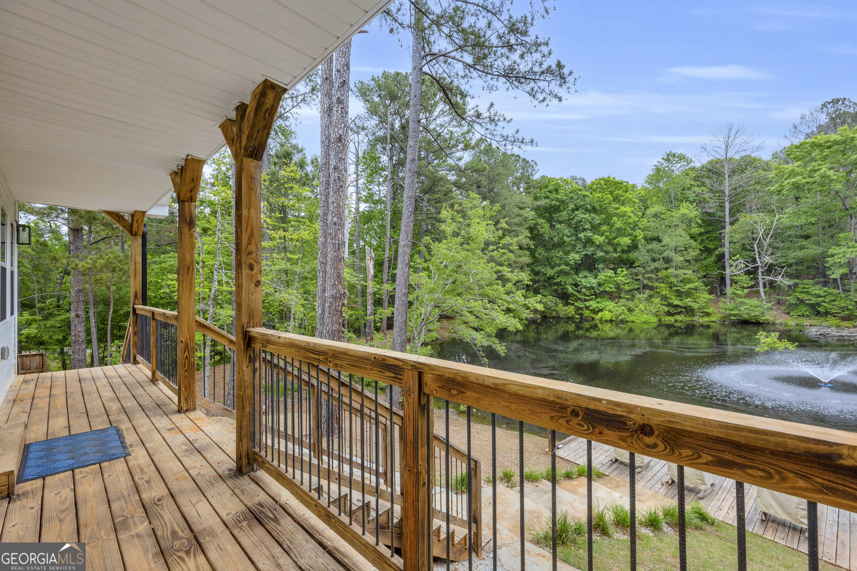 1597 Mercier Road Property Photo 6