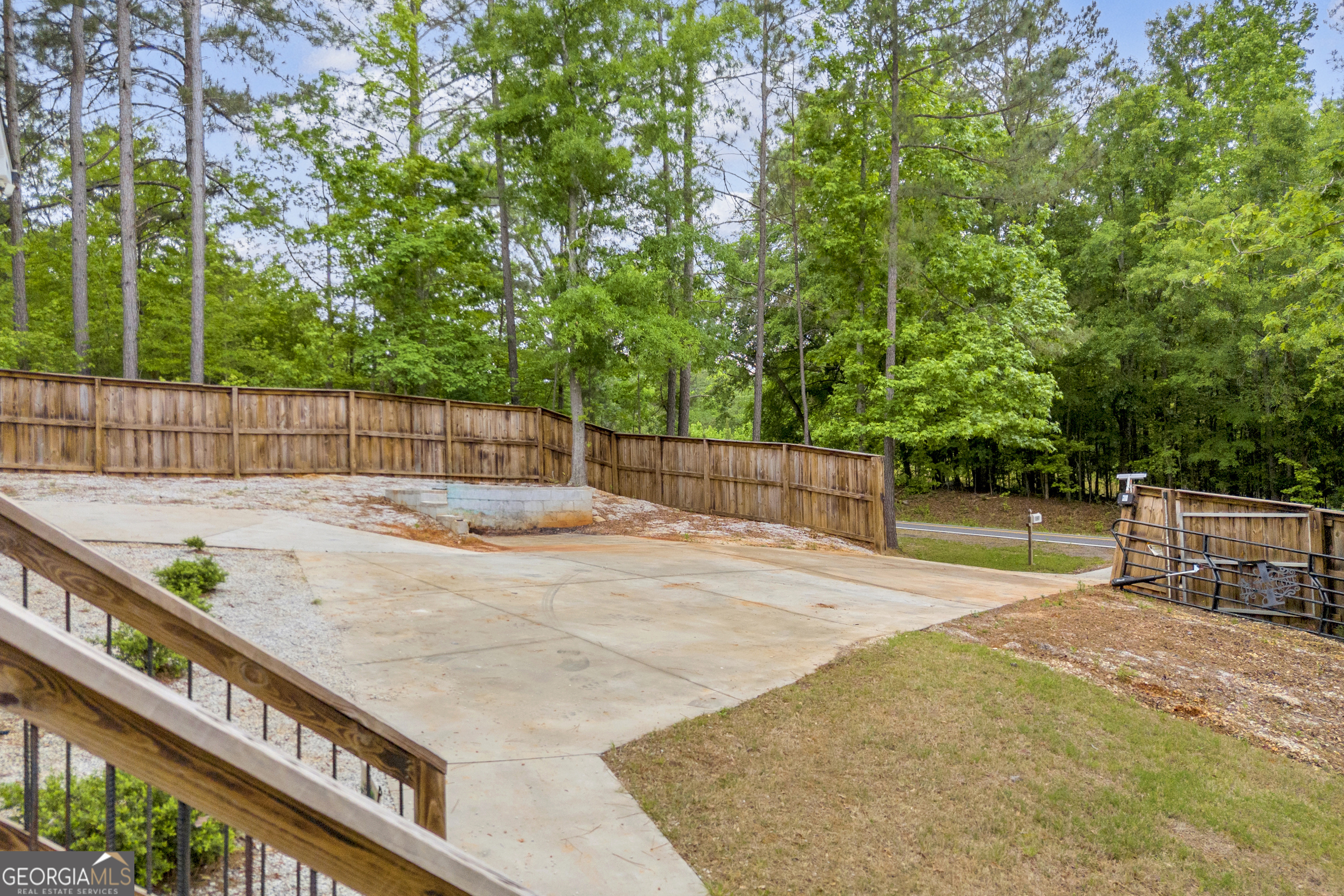 1597 Mercier Road Property Photo 28
