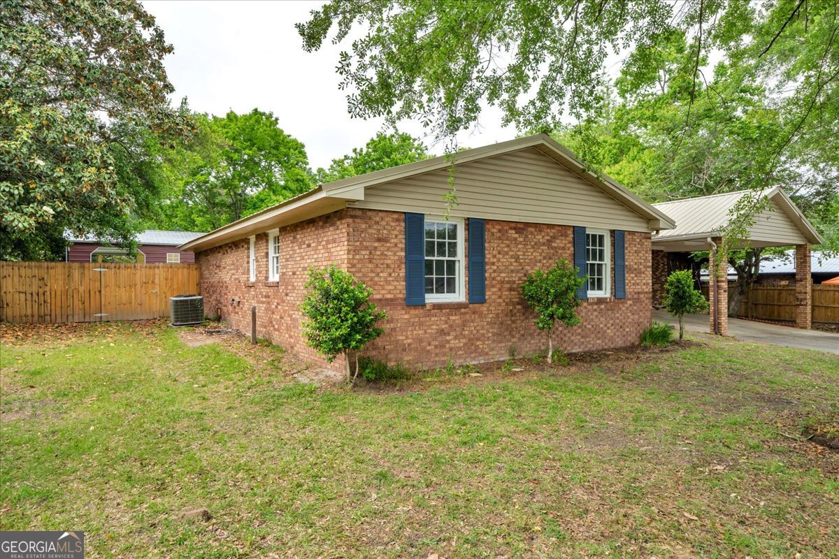 111 Weaver Road Property Photo 2
