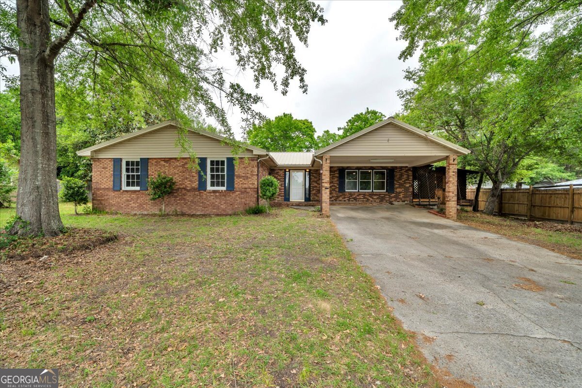 111 Weaver Road Property Photo 3