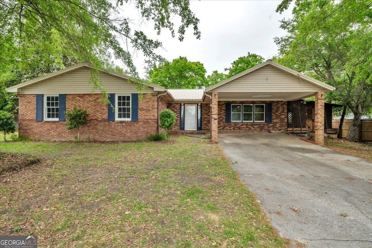 111 Weaver Road Property Photo 4