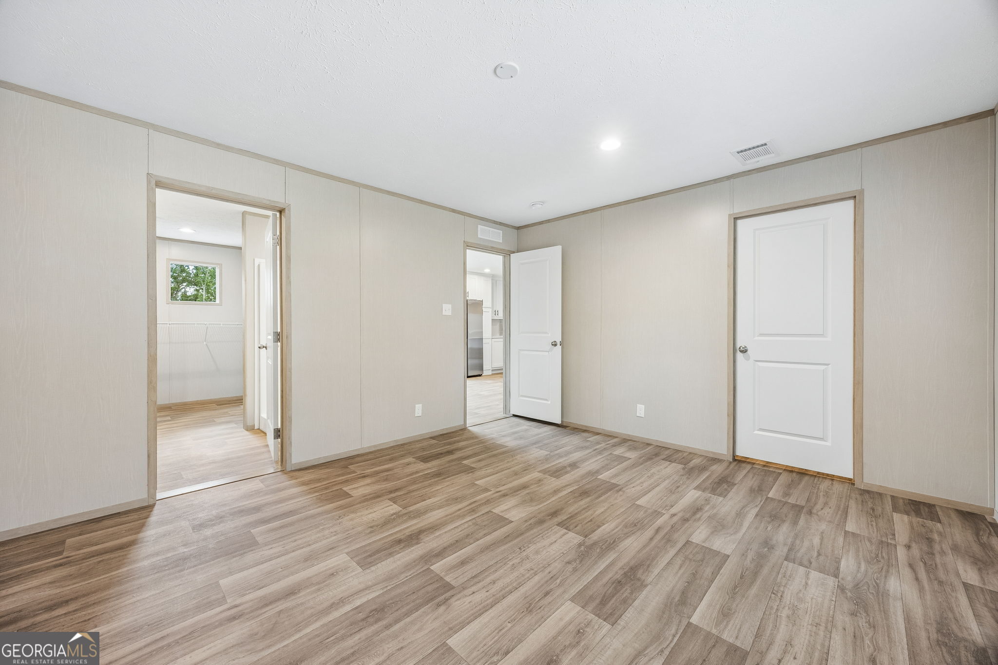 206 Elm Street Property Photo 25