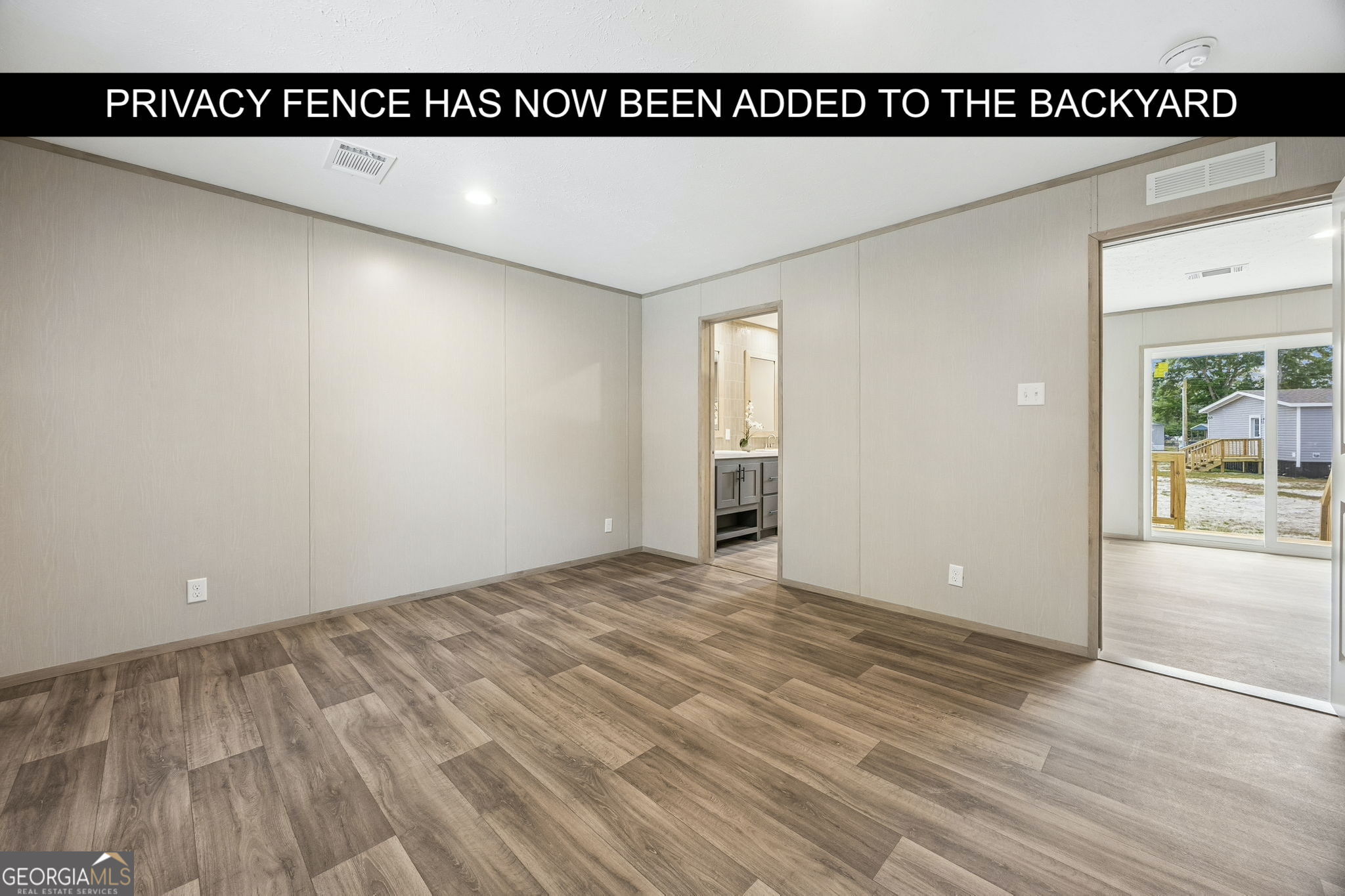 206 Elm Street Property Photo 26