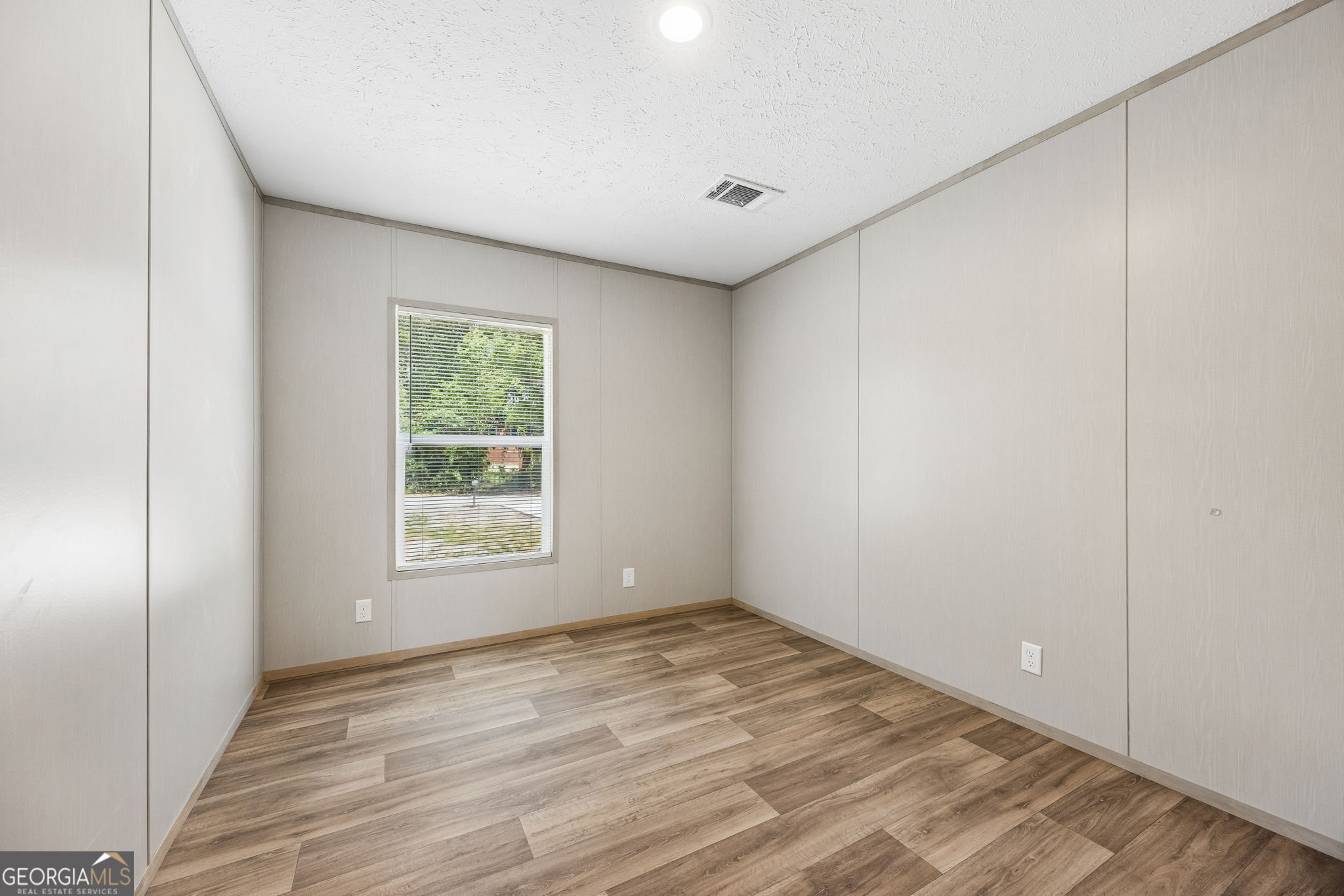 206 Elm Street Property Photo 33