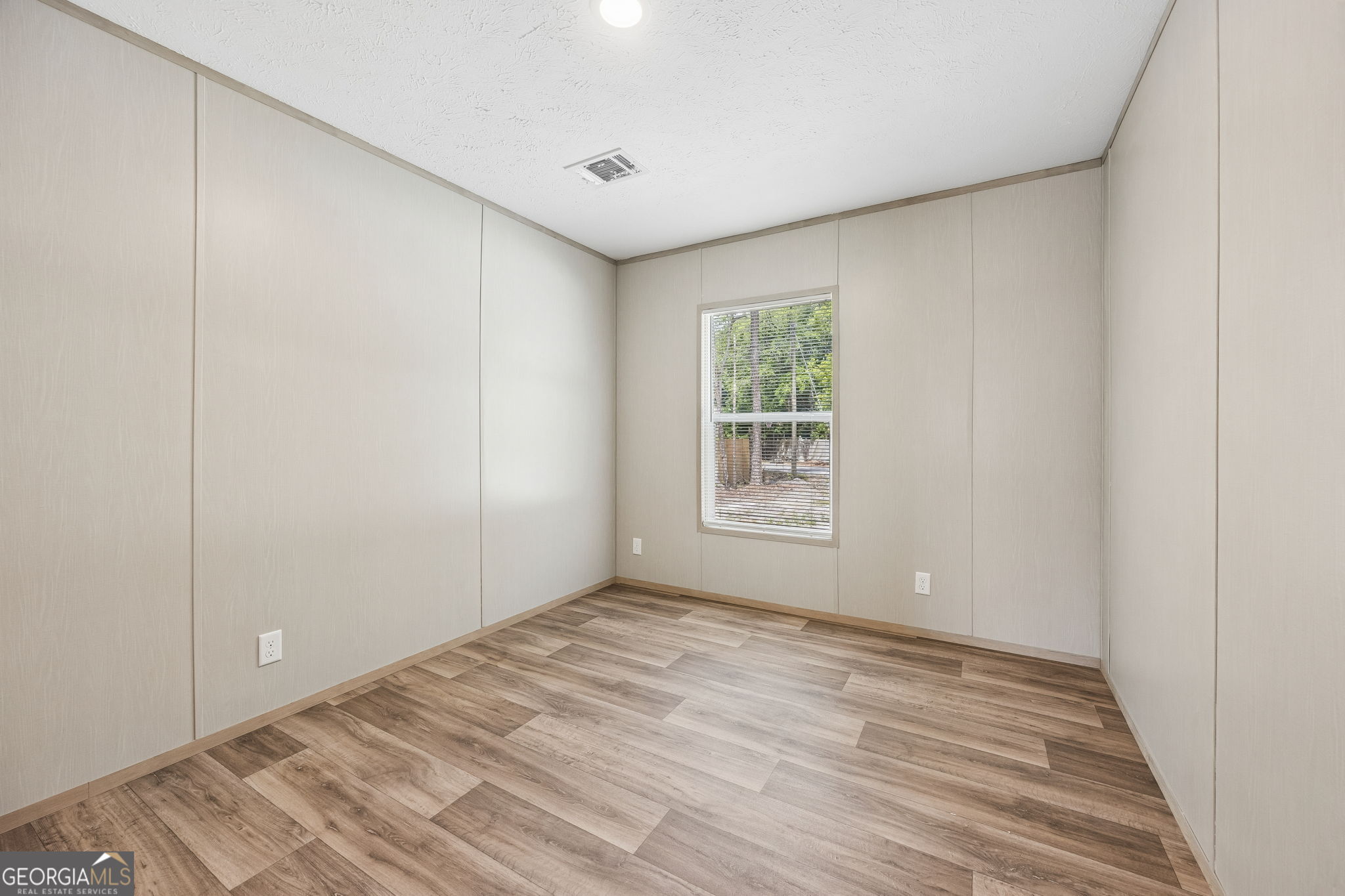 206 Elm Street Property Photo 37