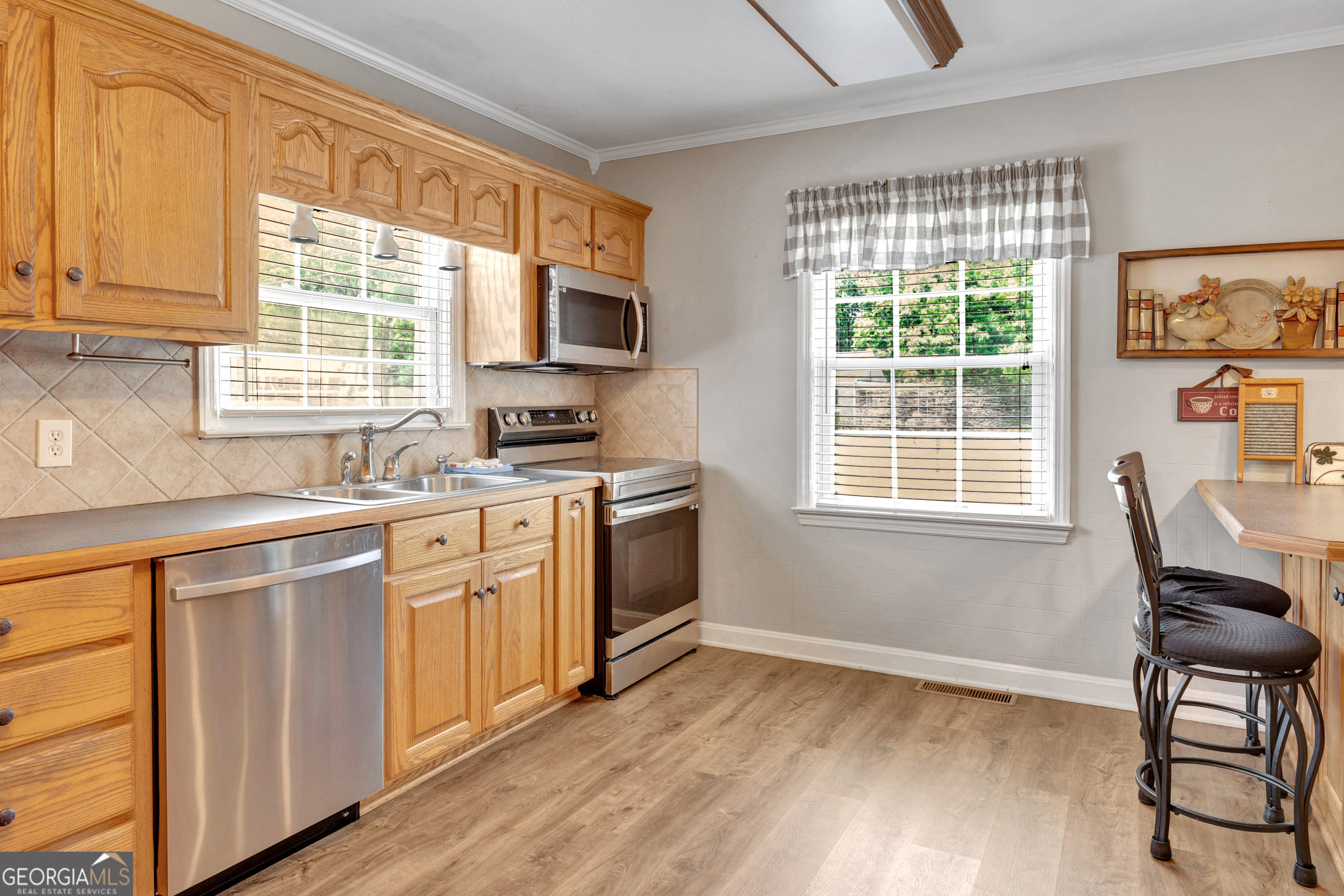 6127 Newton Drive Ne Property Photo 12