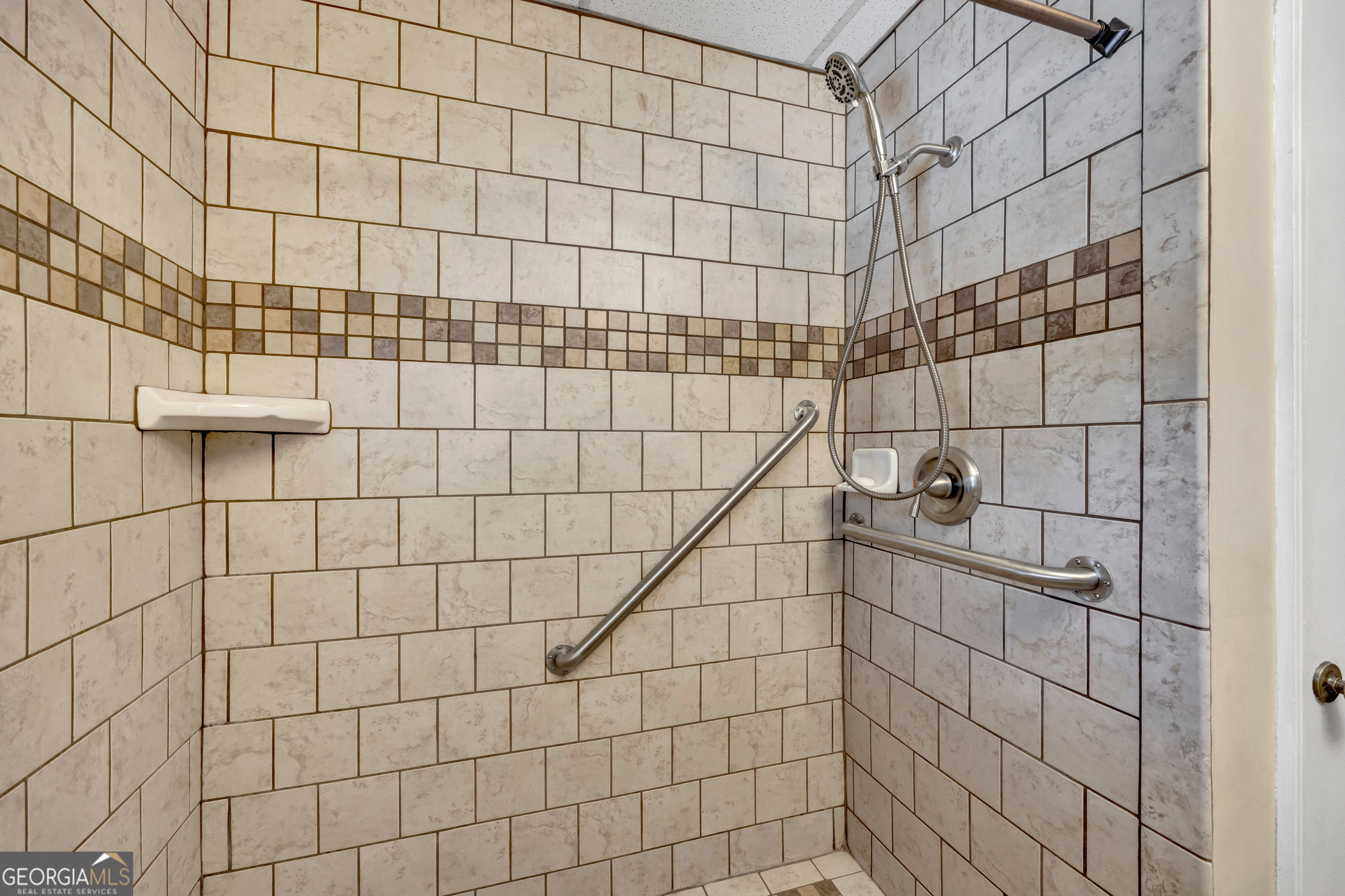 6127 Newton Drive Ne Property Photo 26