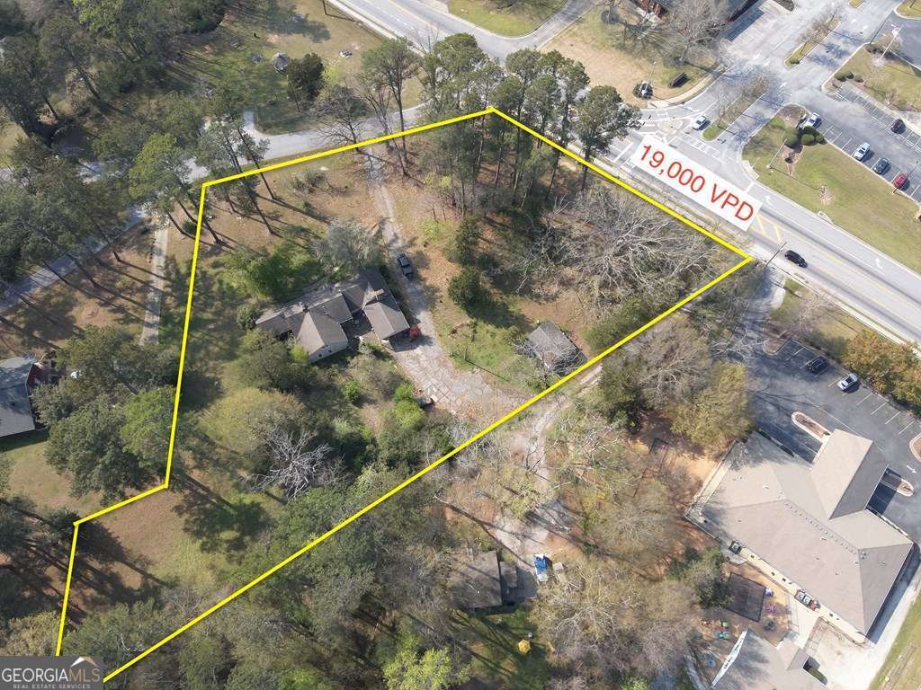 575 Leslie Drive Property Photo 5