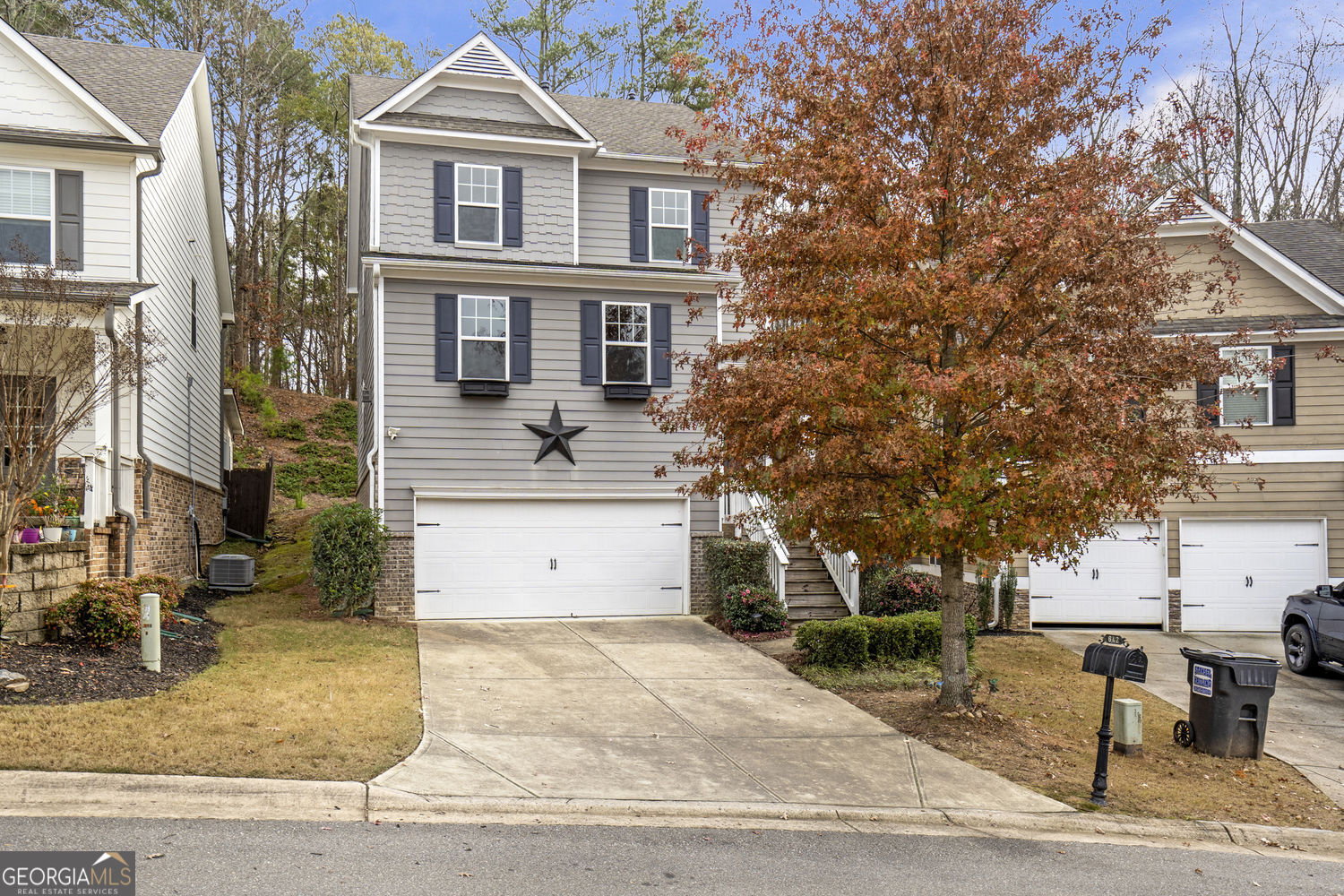 642 Royal Crest Court Property Photo 2