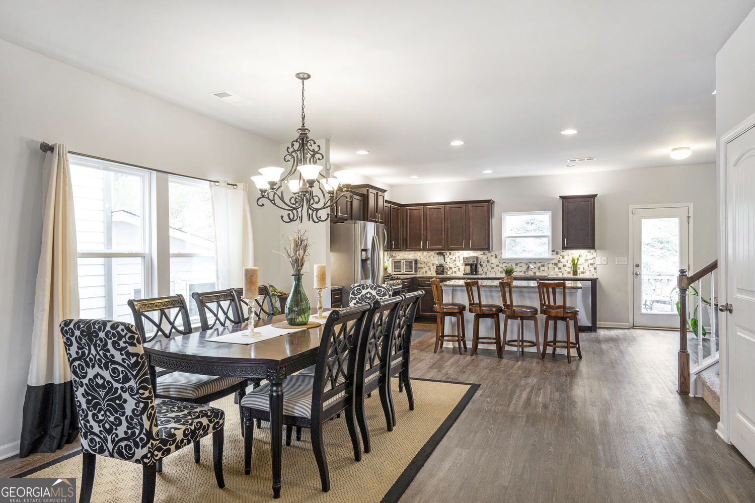 642 Royal Crest Court Property Photo 11
