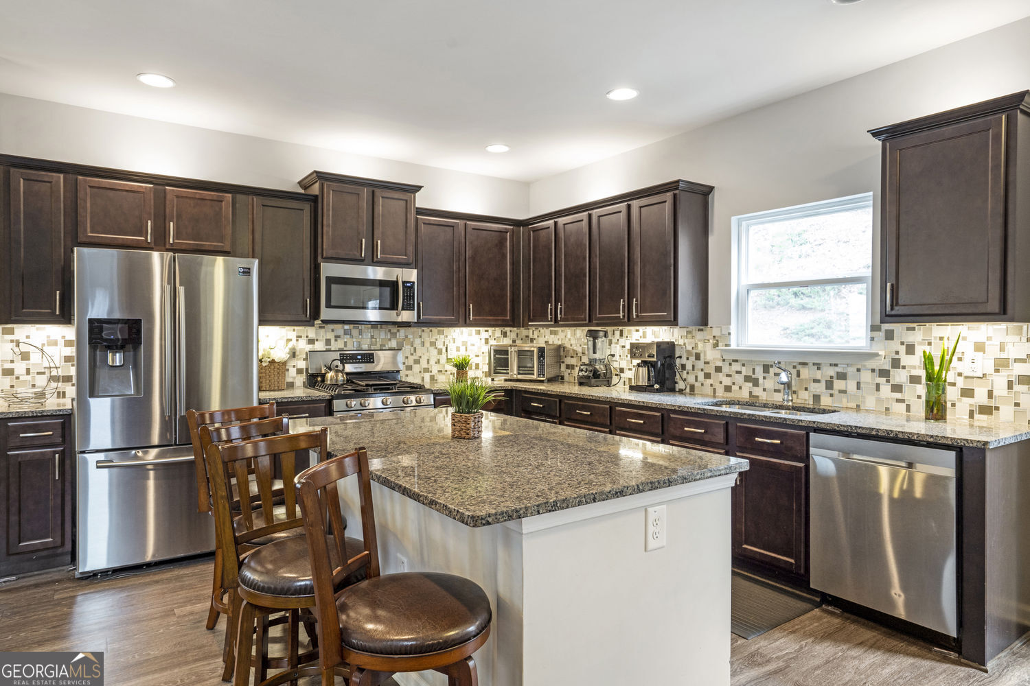 642 Royal Crest Court Property Photo 13