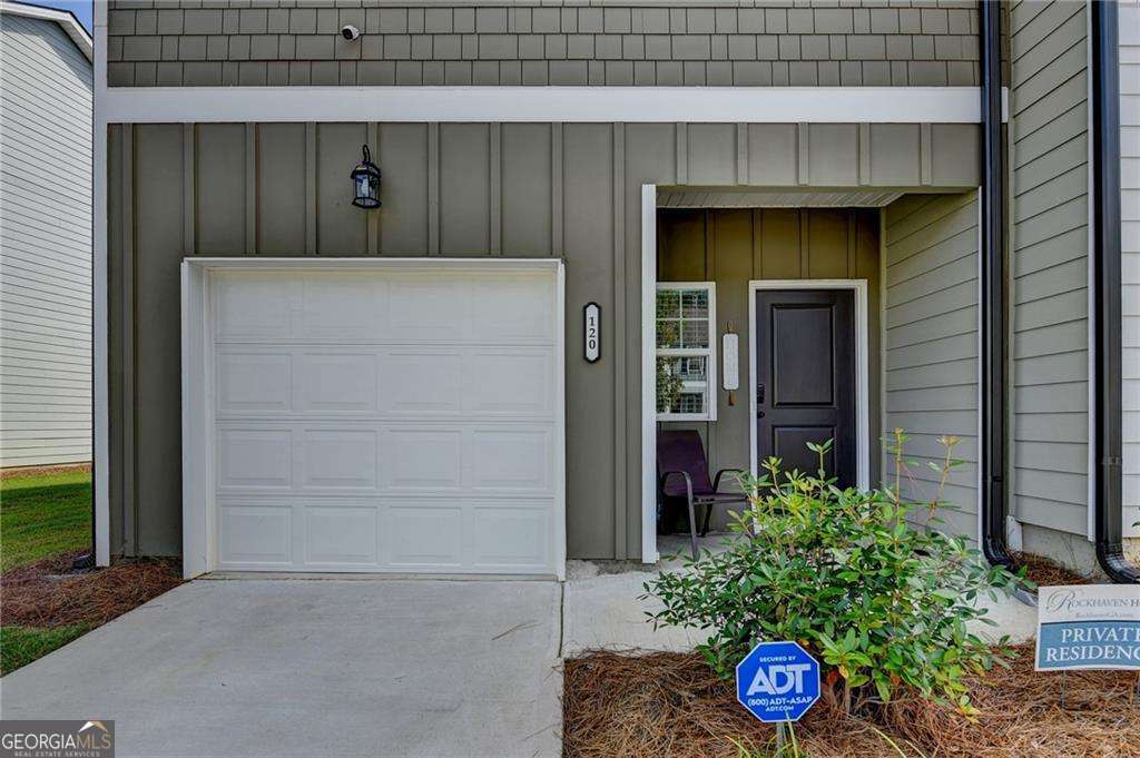 120 Buckingham Lane Property Photo 3