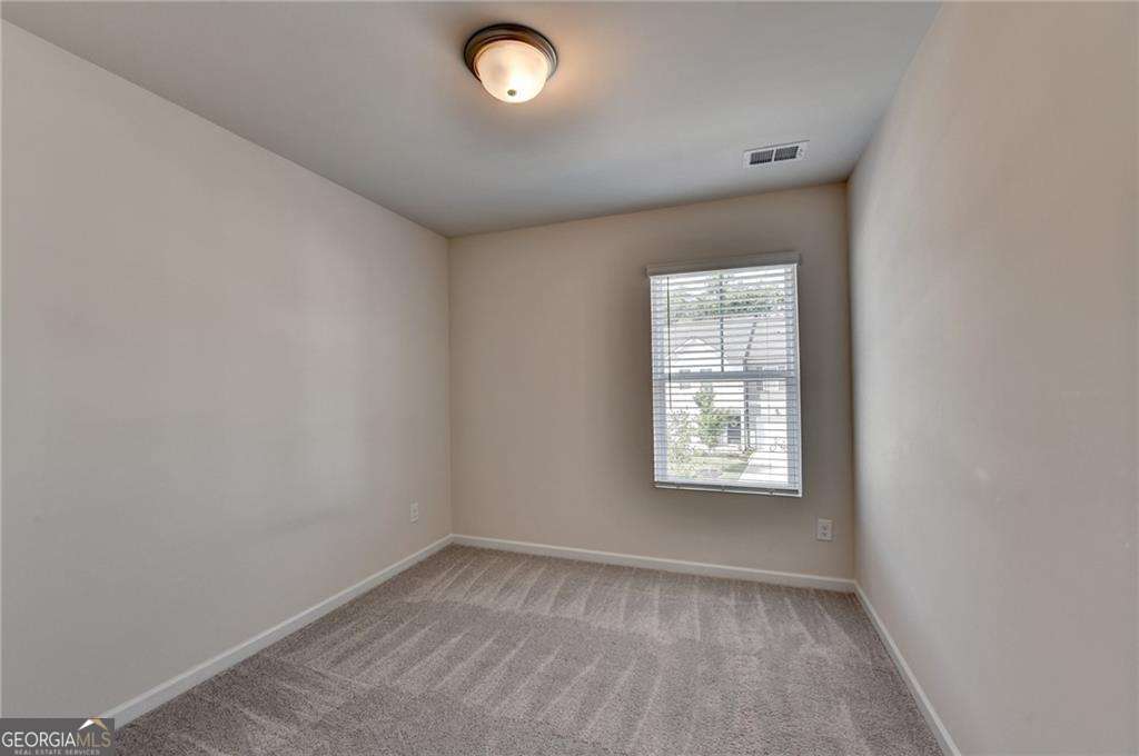 120 Buckingham Lane Property Photo 9