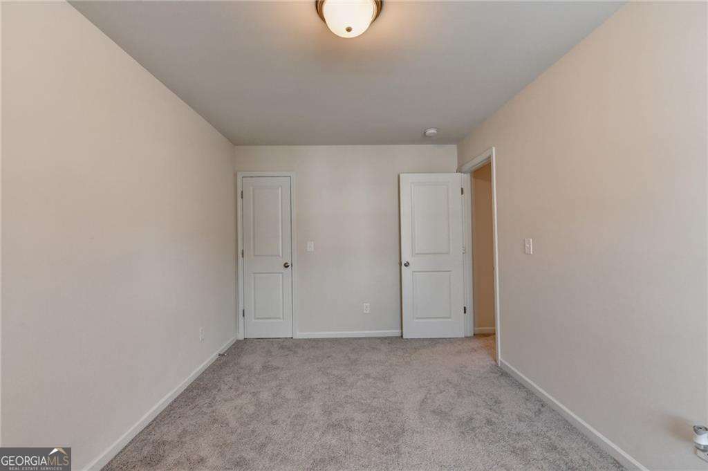 120 Buckingham Lane Property Photo 13