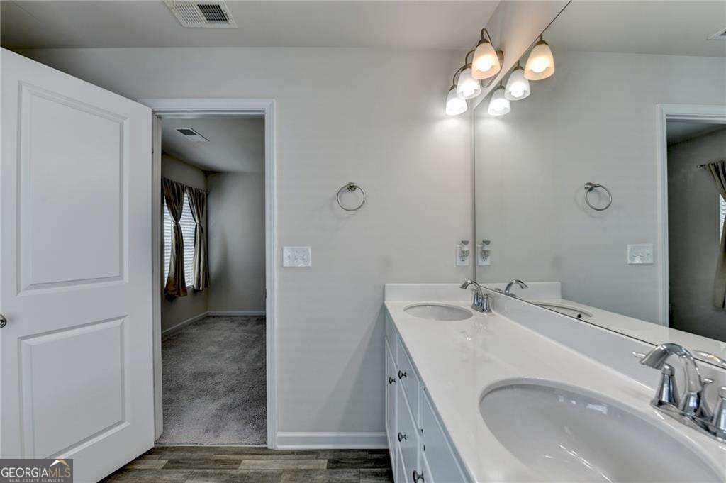 120 Buckingham Lane Property Photo 17