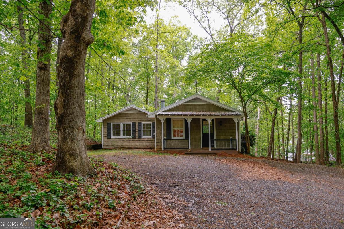 452 Laina Bennett Road Property Photo 2