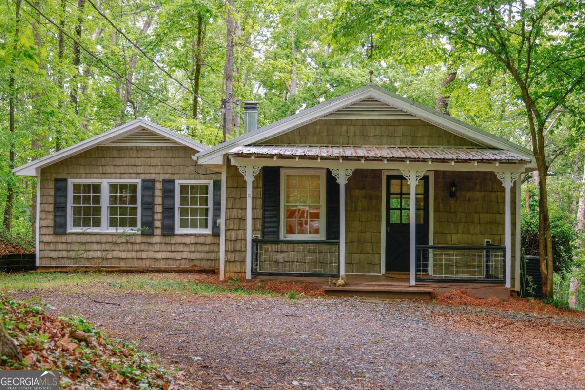 452 Laina Bennett Road Property Photo 3