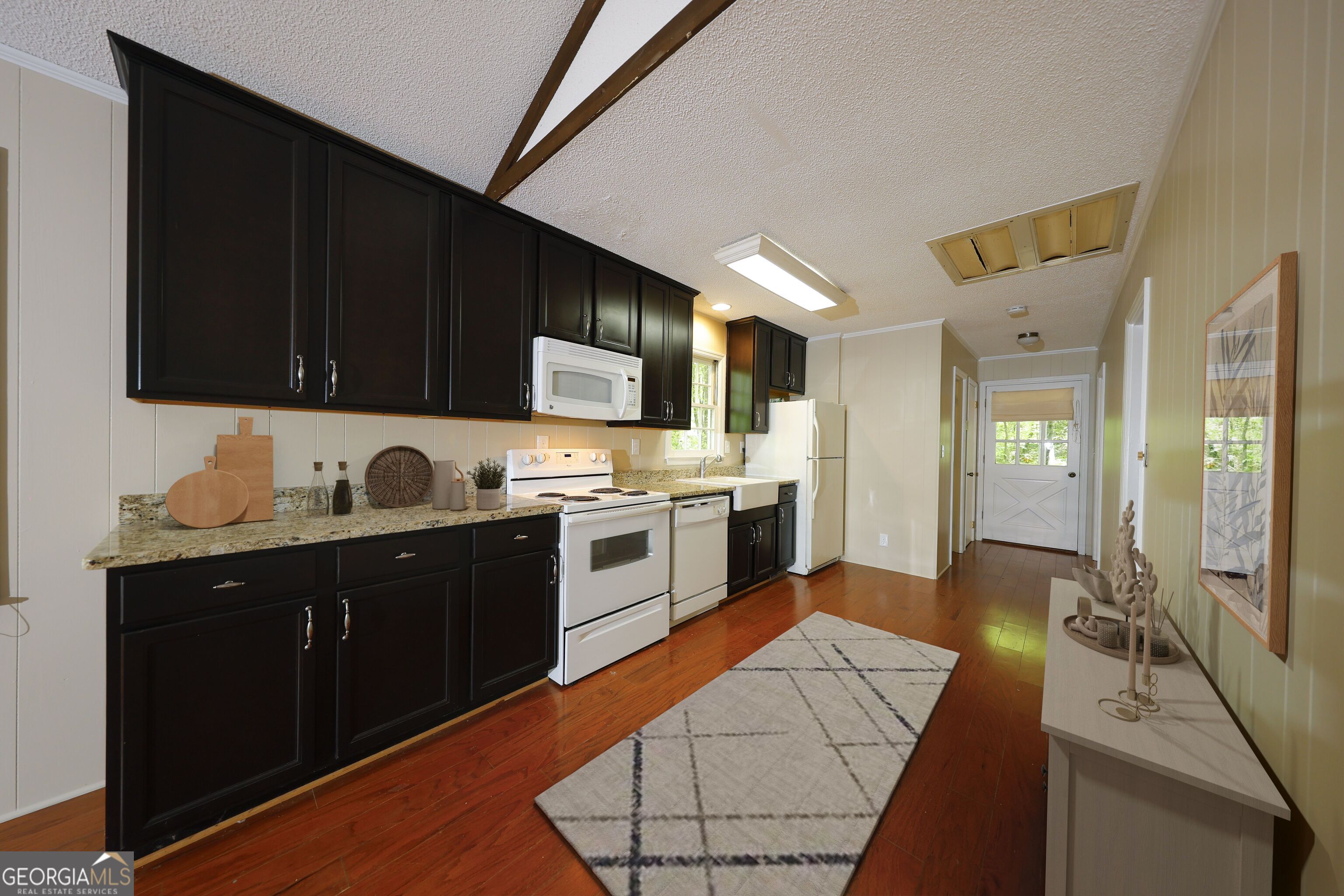 452 Laina Bennett Road Property Photo 11