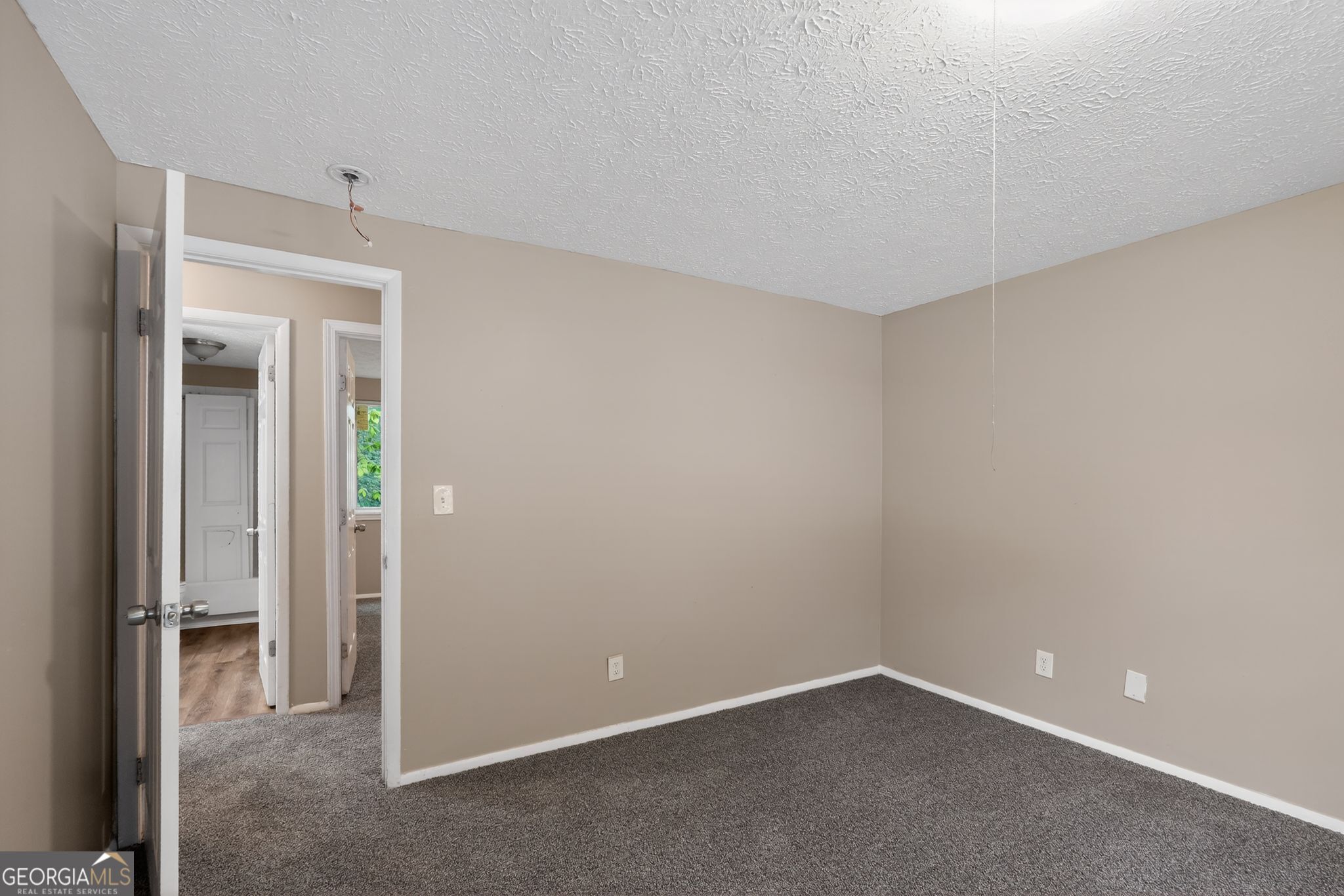2075 Countydown Lane Property Photo 5
