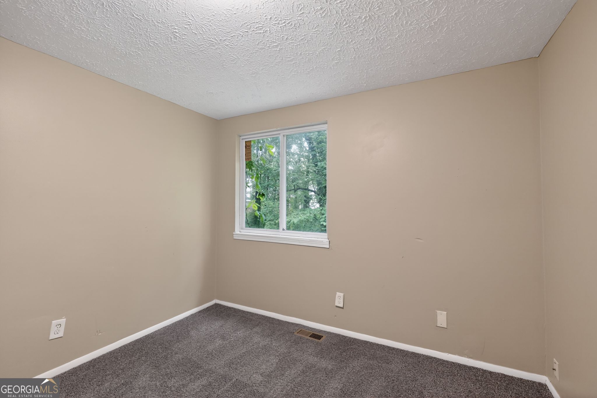 2075 Countydown Lane Property Photo 6