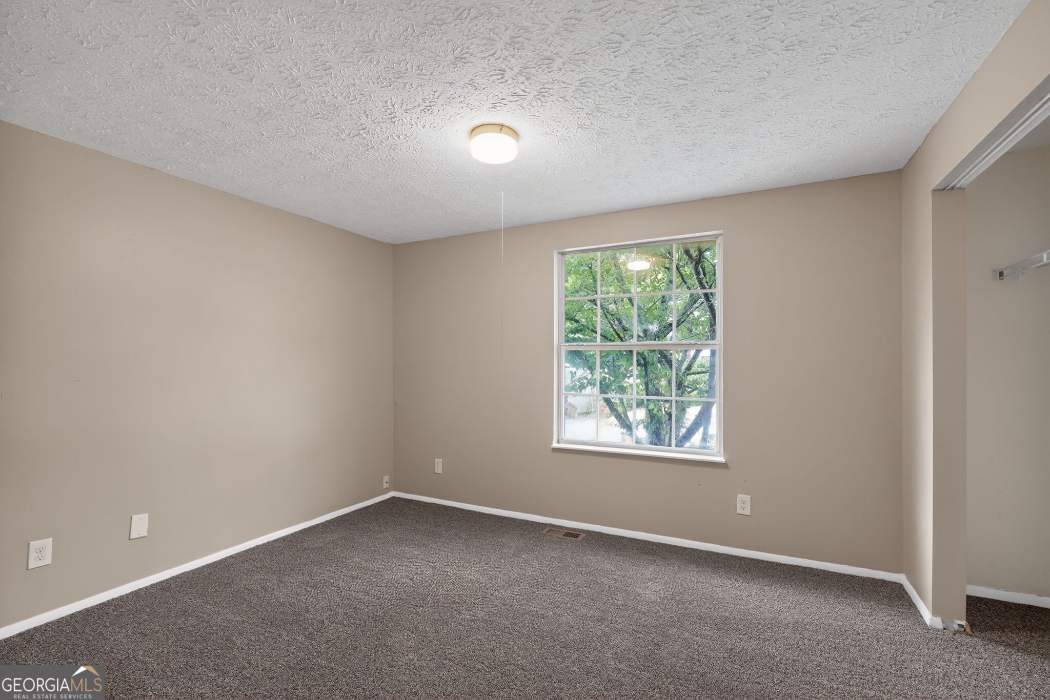 2075 Countydown Lane Property Photo 7