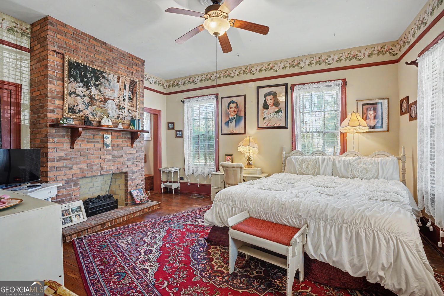 209 Osborne Street Property Photo 11