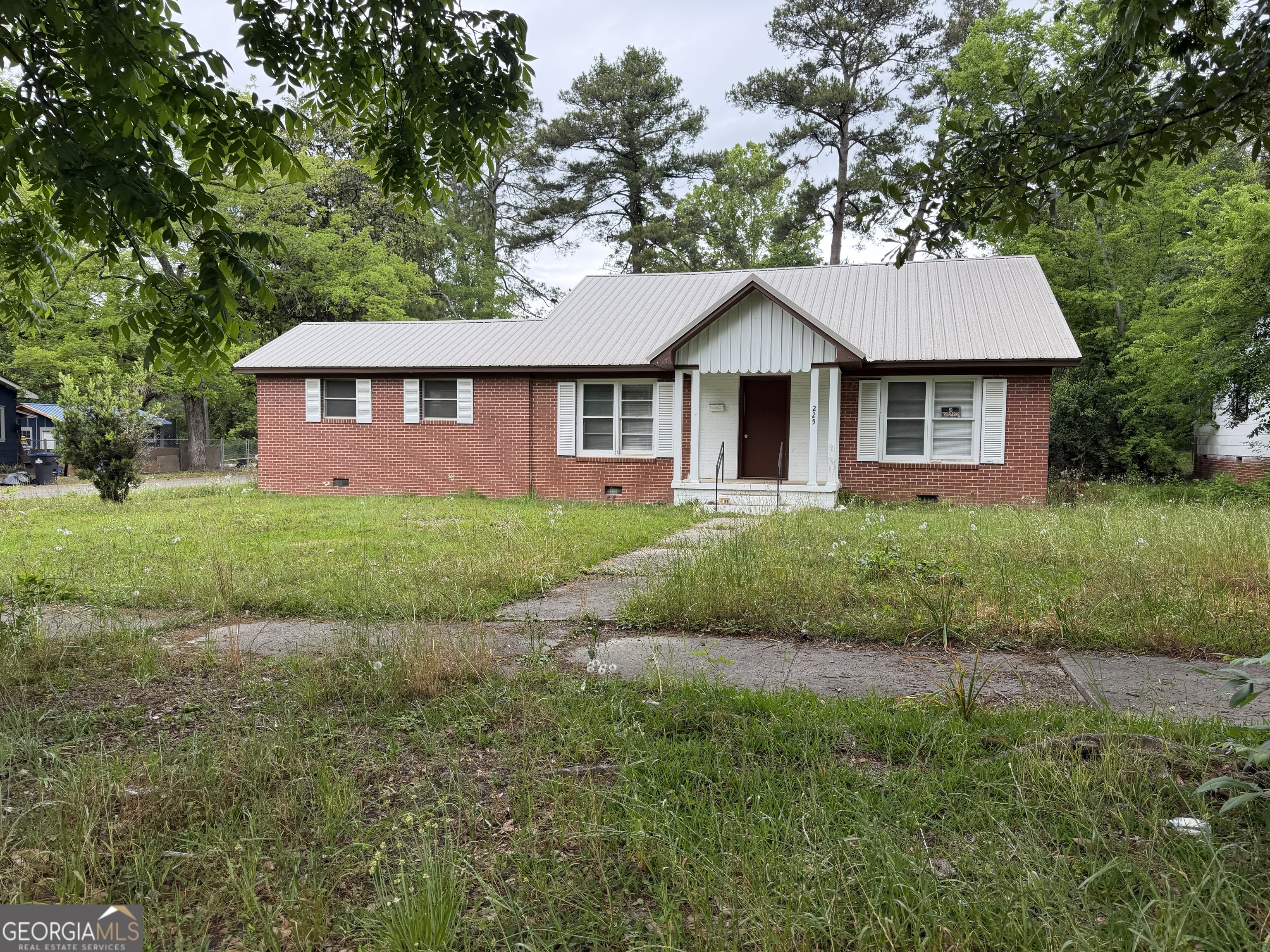225 W Jessamine Street Property Photo 3