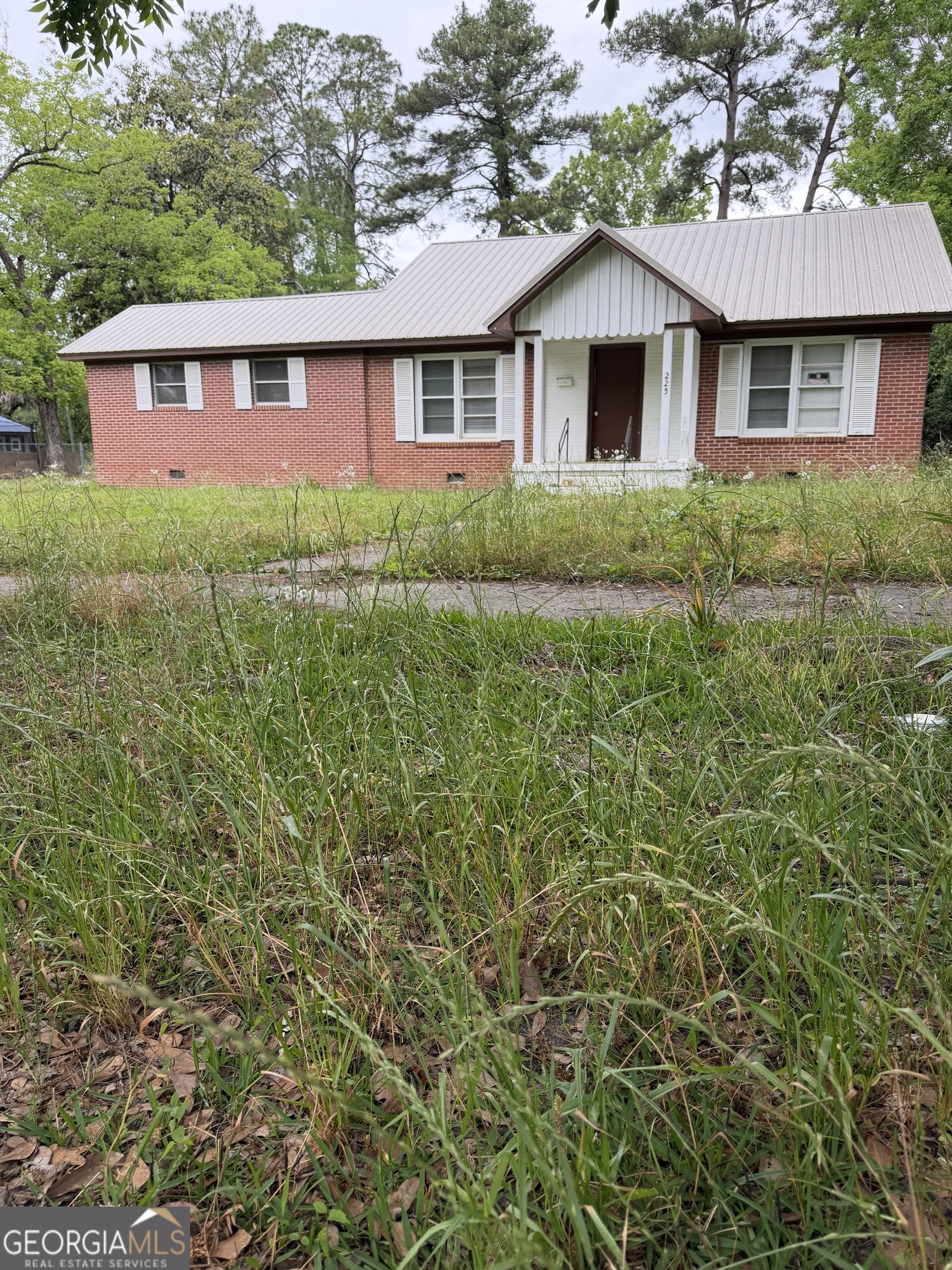 225 W Jessamine Street Property Photo 4