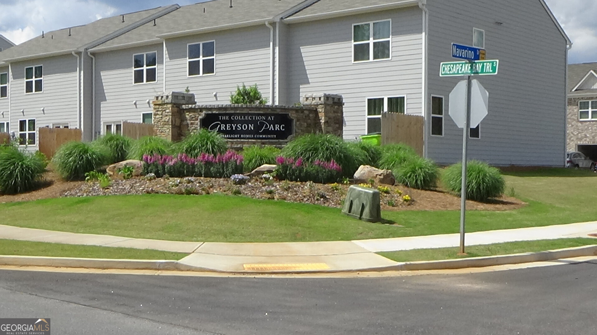 107 Sw Saginaw Courts Property Photo 2