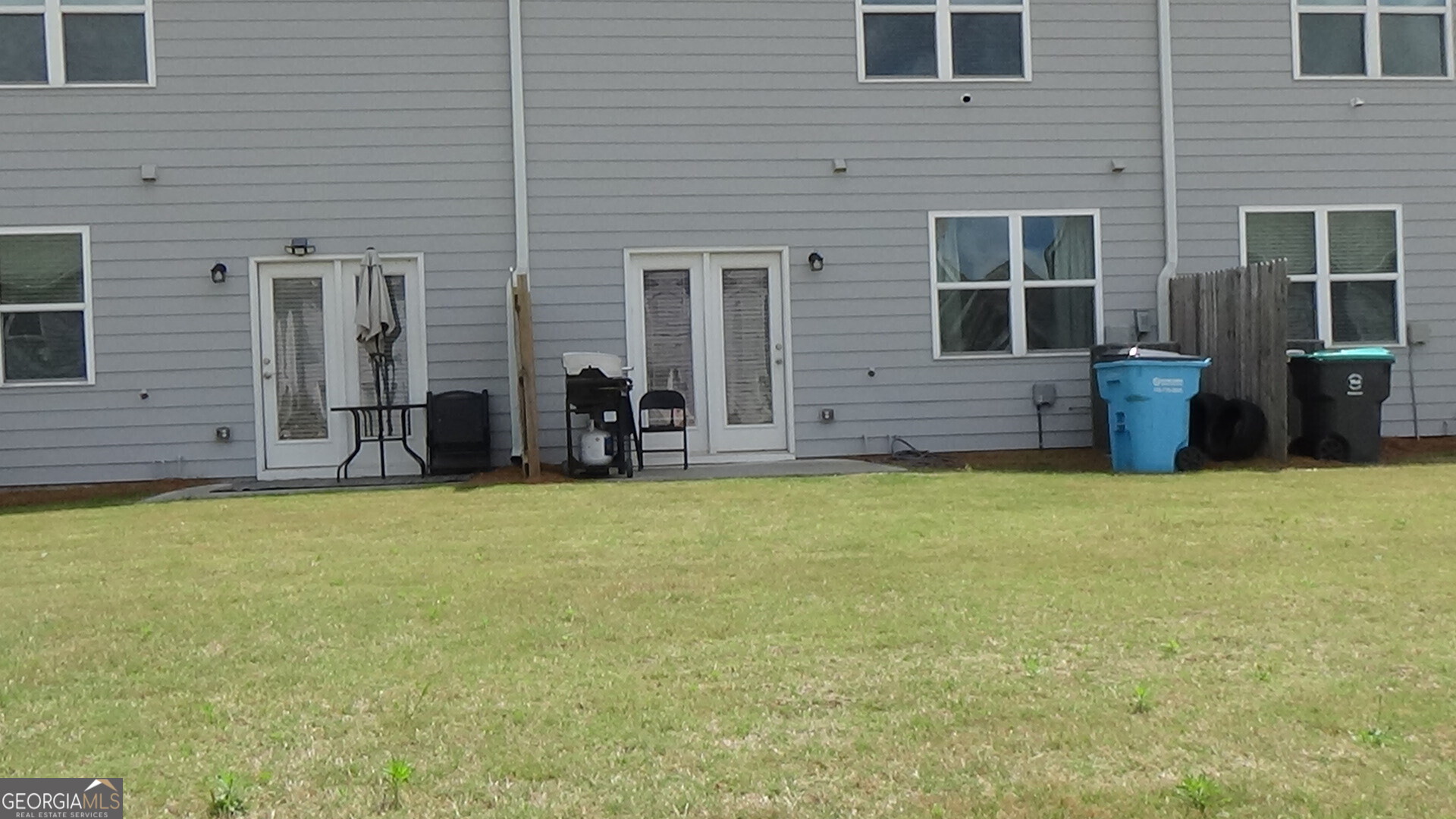 107 Sw Saginaw Courts Property Photo 5