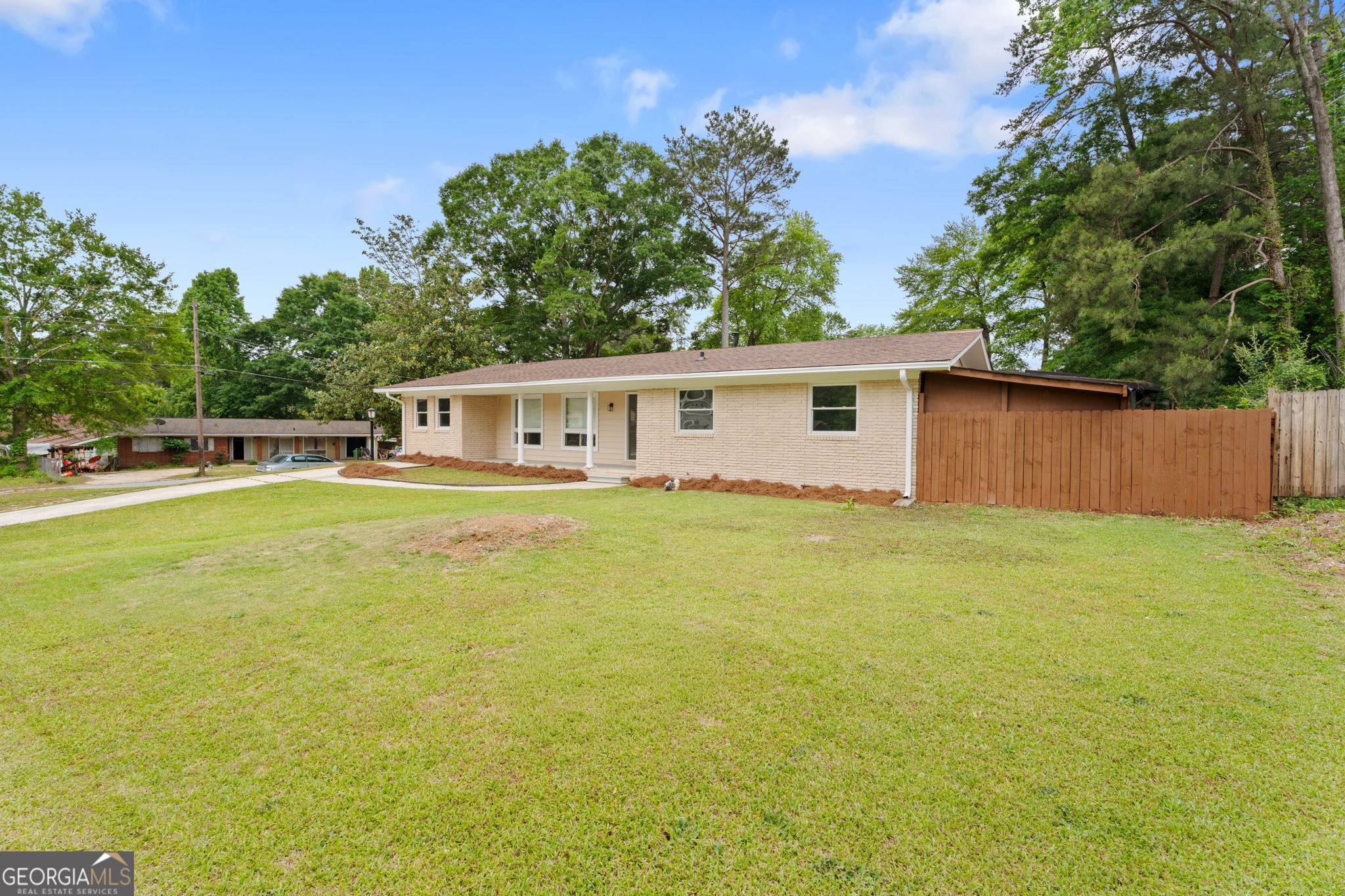 6463 Maddox Road Property Photo 3