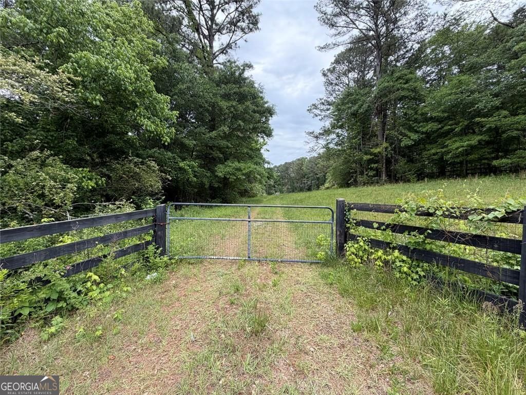565 Avery Road Property Photo 1