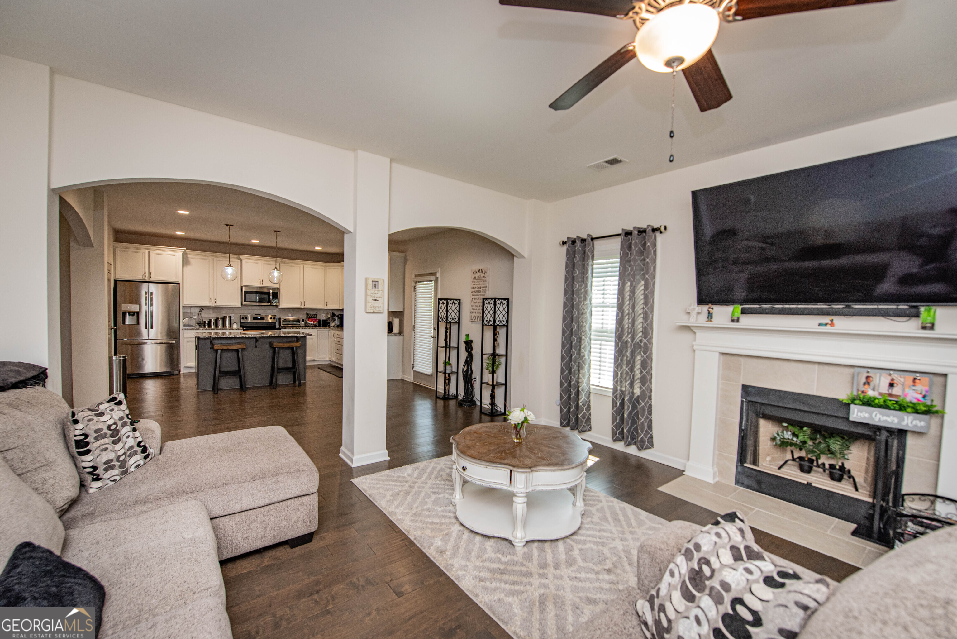125 Amberley Court Property Photo 15