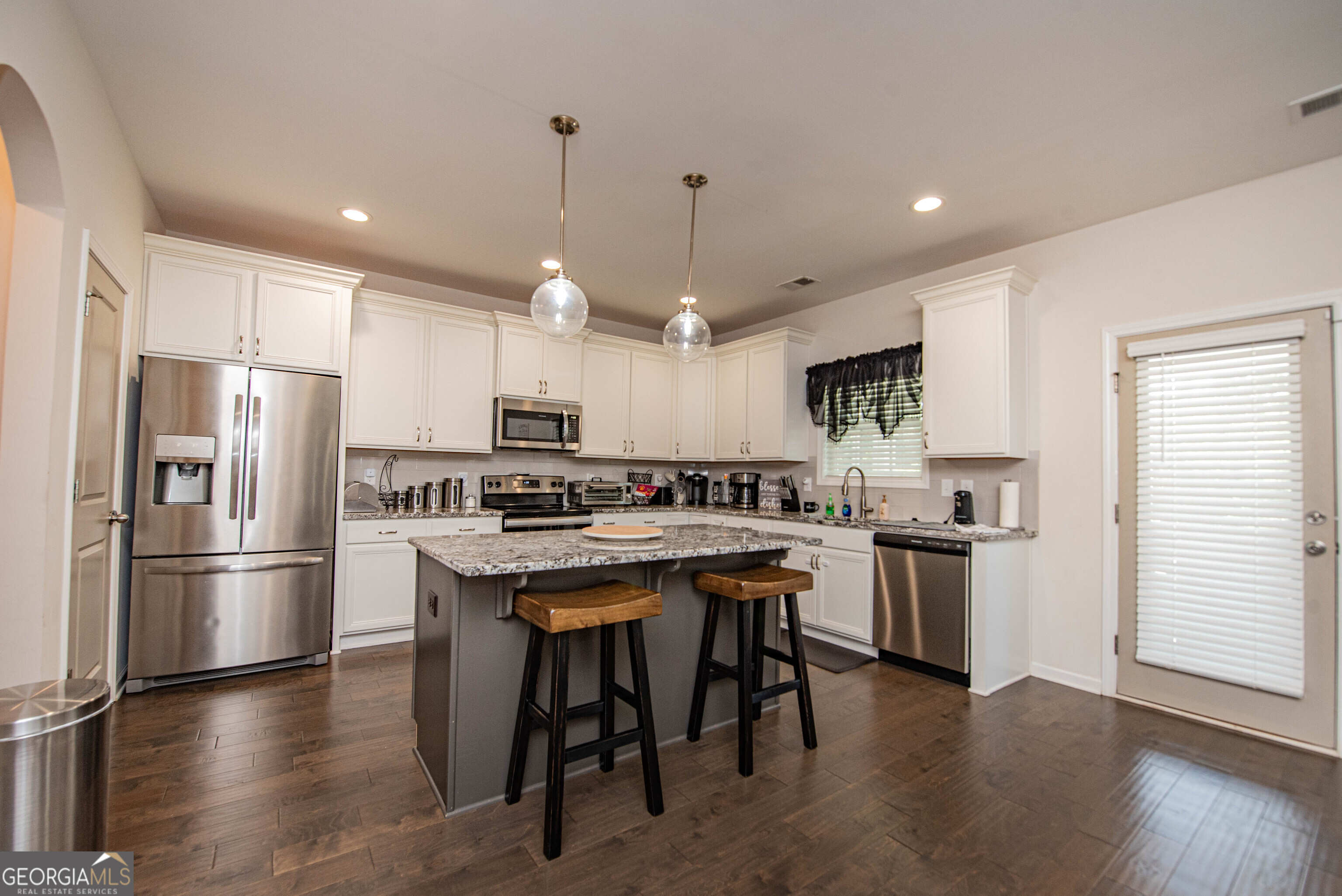 125 Amberley Court Property Photo 19