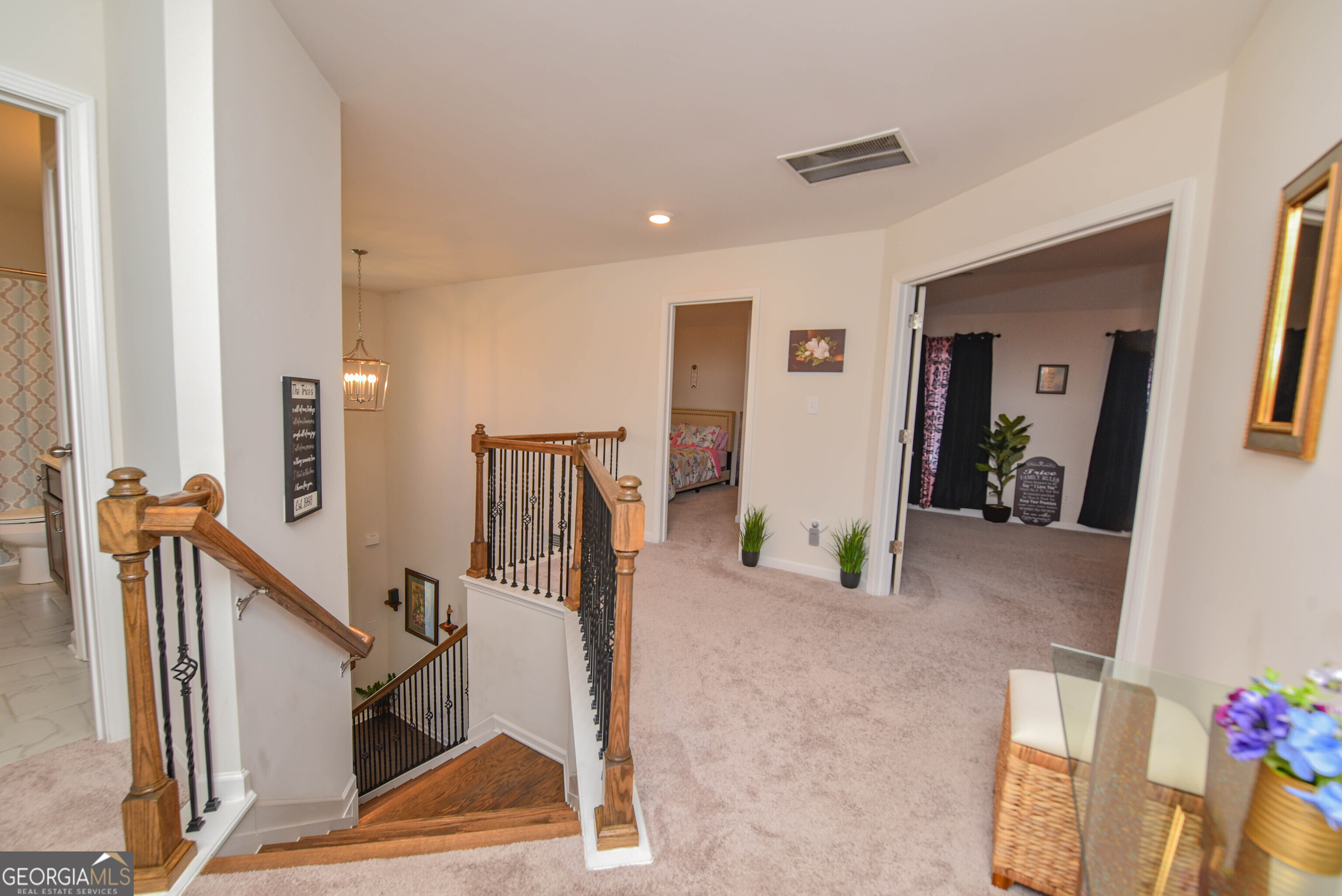 125 Amberley Court Property Photo 33