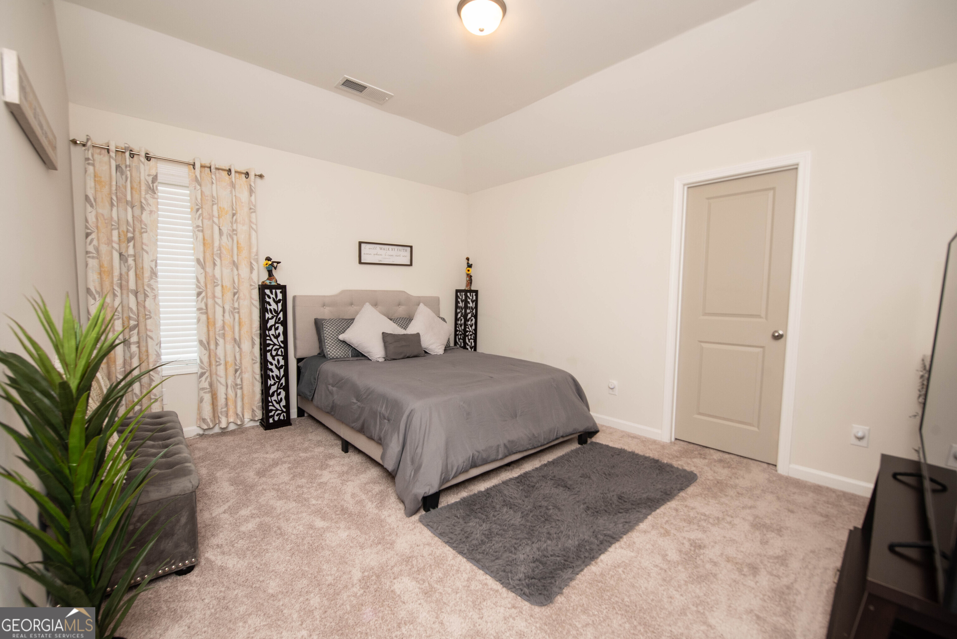 125 Amberley Court Property Photo 44