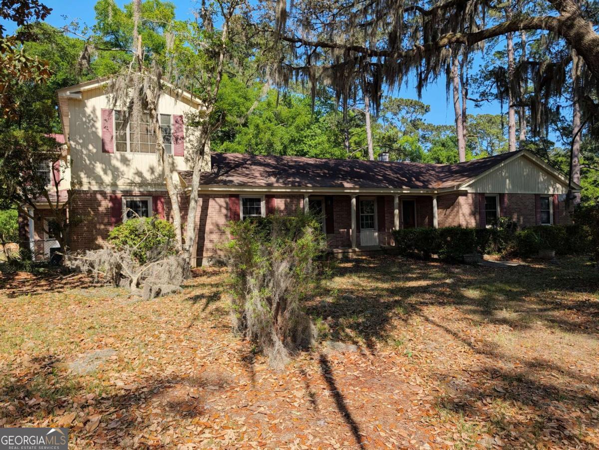 405 Woodland Street Property Photo 1