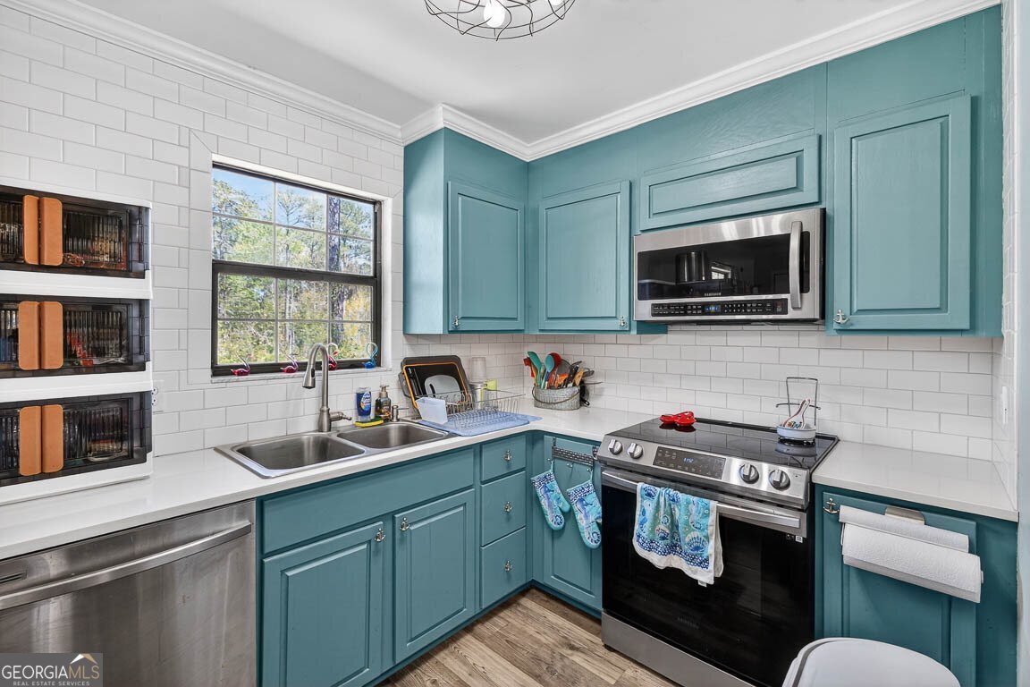 33 Warren Avenue Property Photo 6