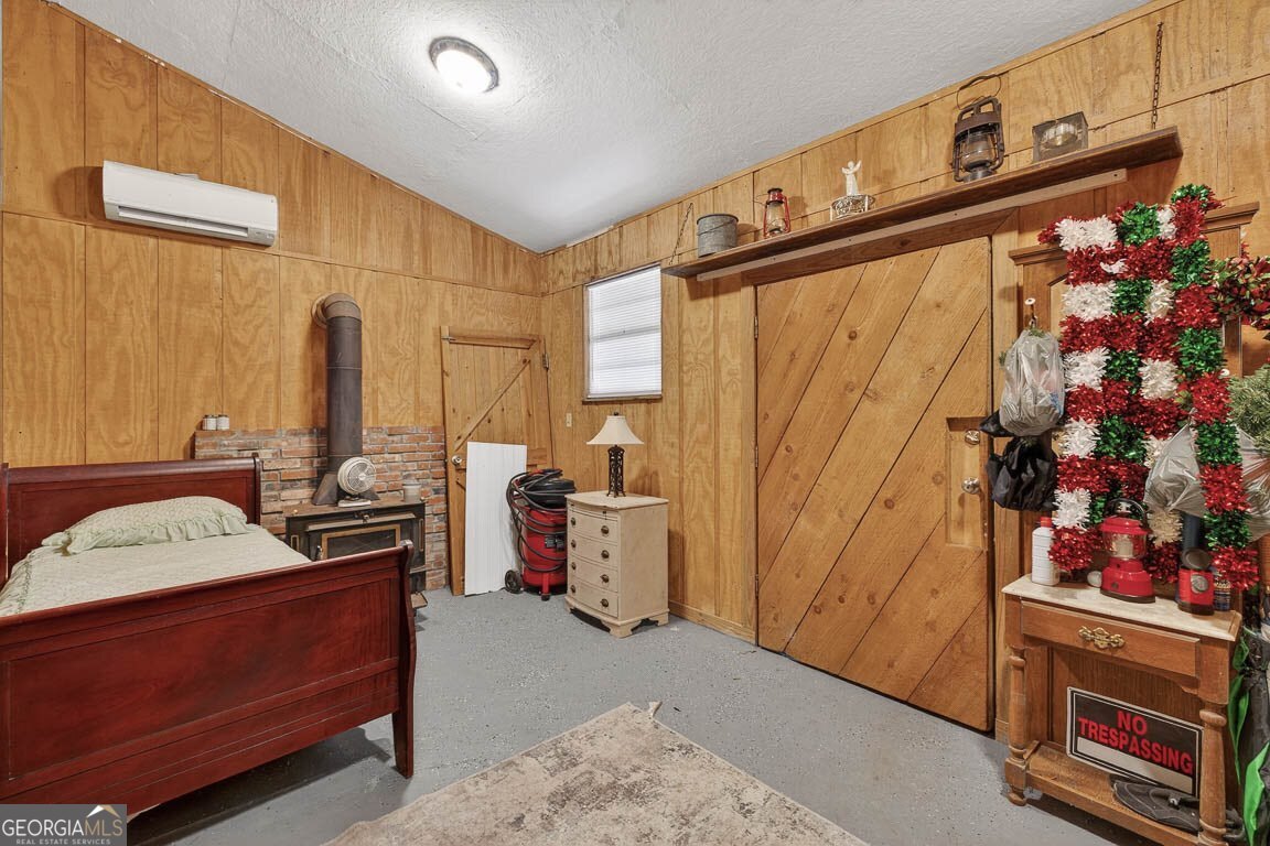 33 Warren Avenue Property Photo 25