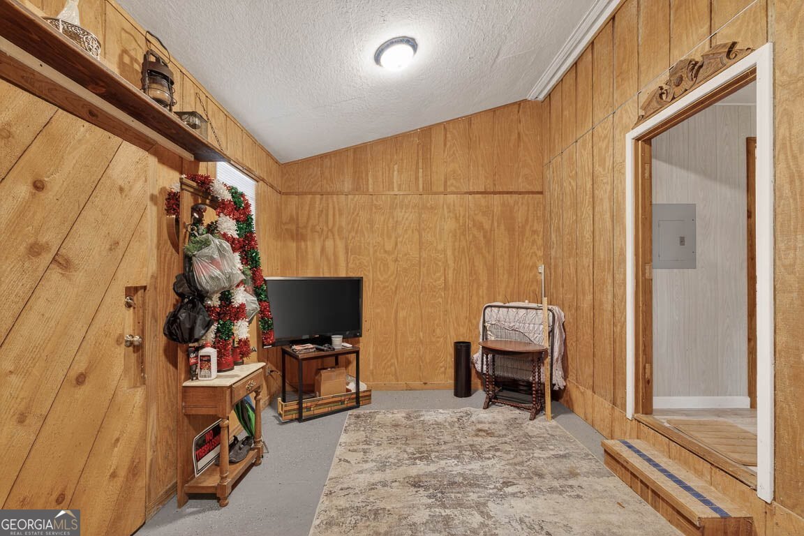 33 Warren Avenue Property Photo 26