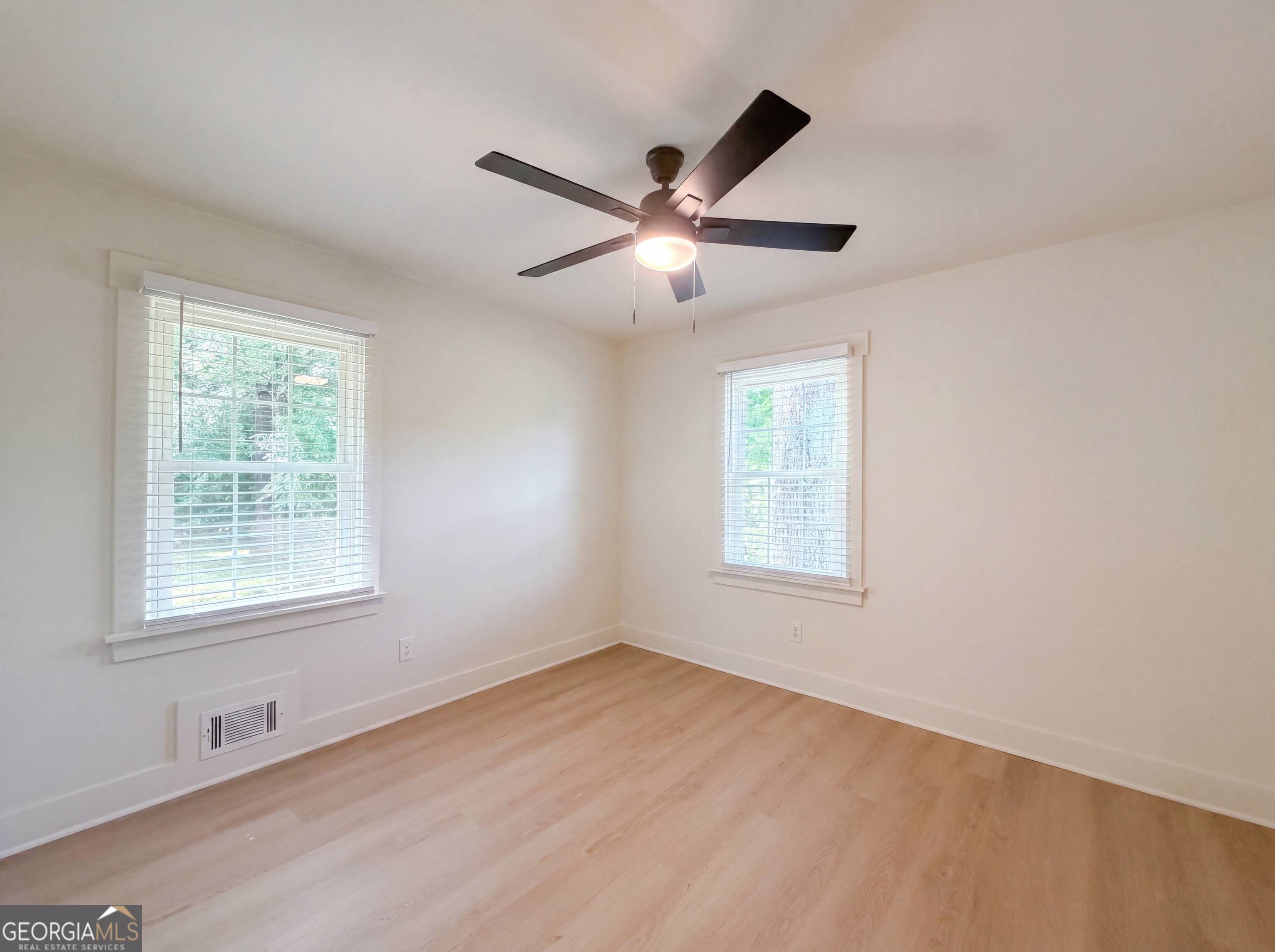 4747 Nelda Drive Property Photo 10