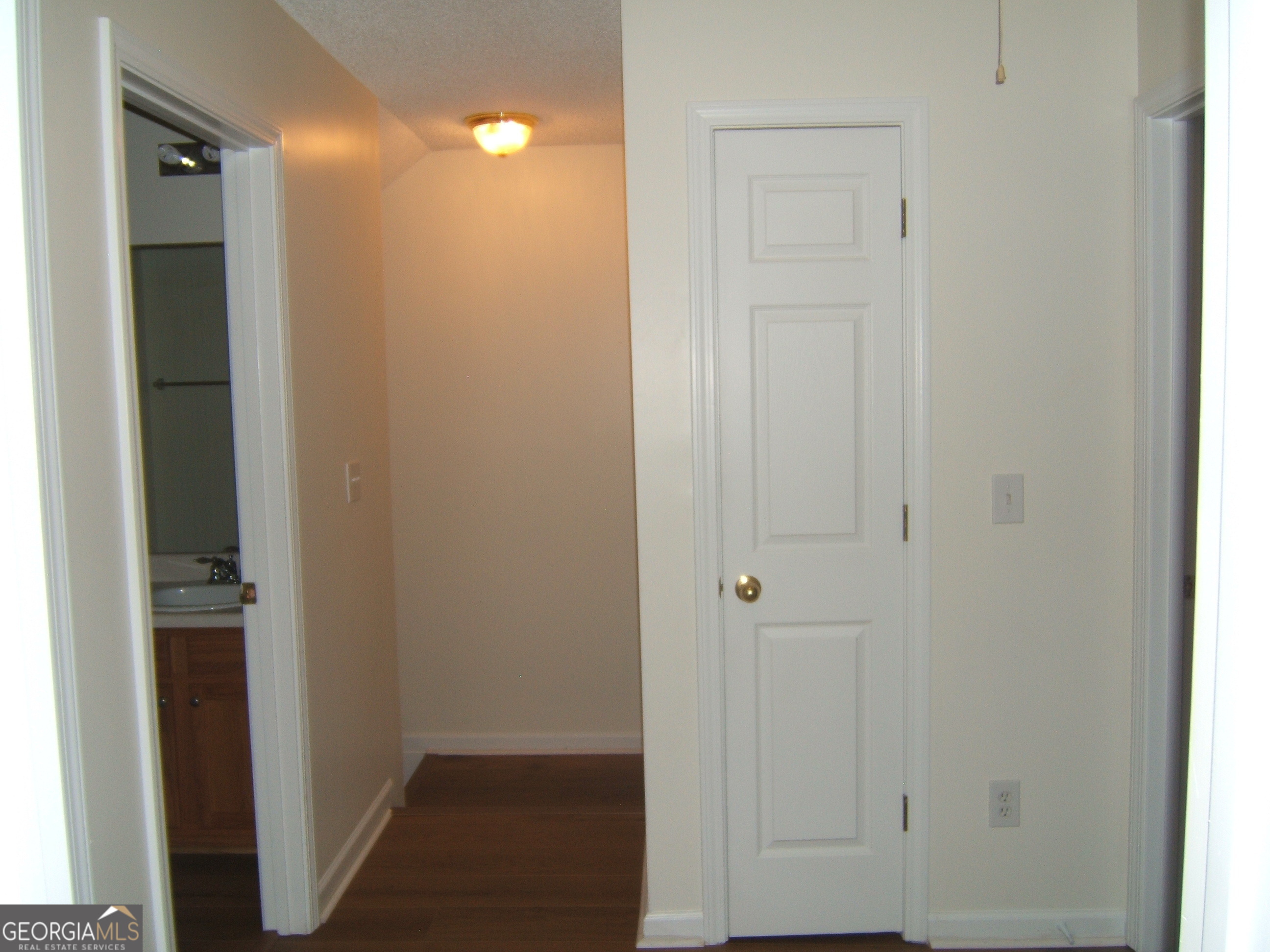 7202 Georges Way Property Photo 4