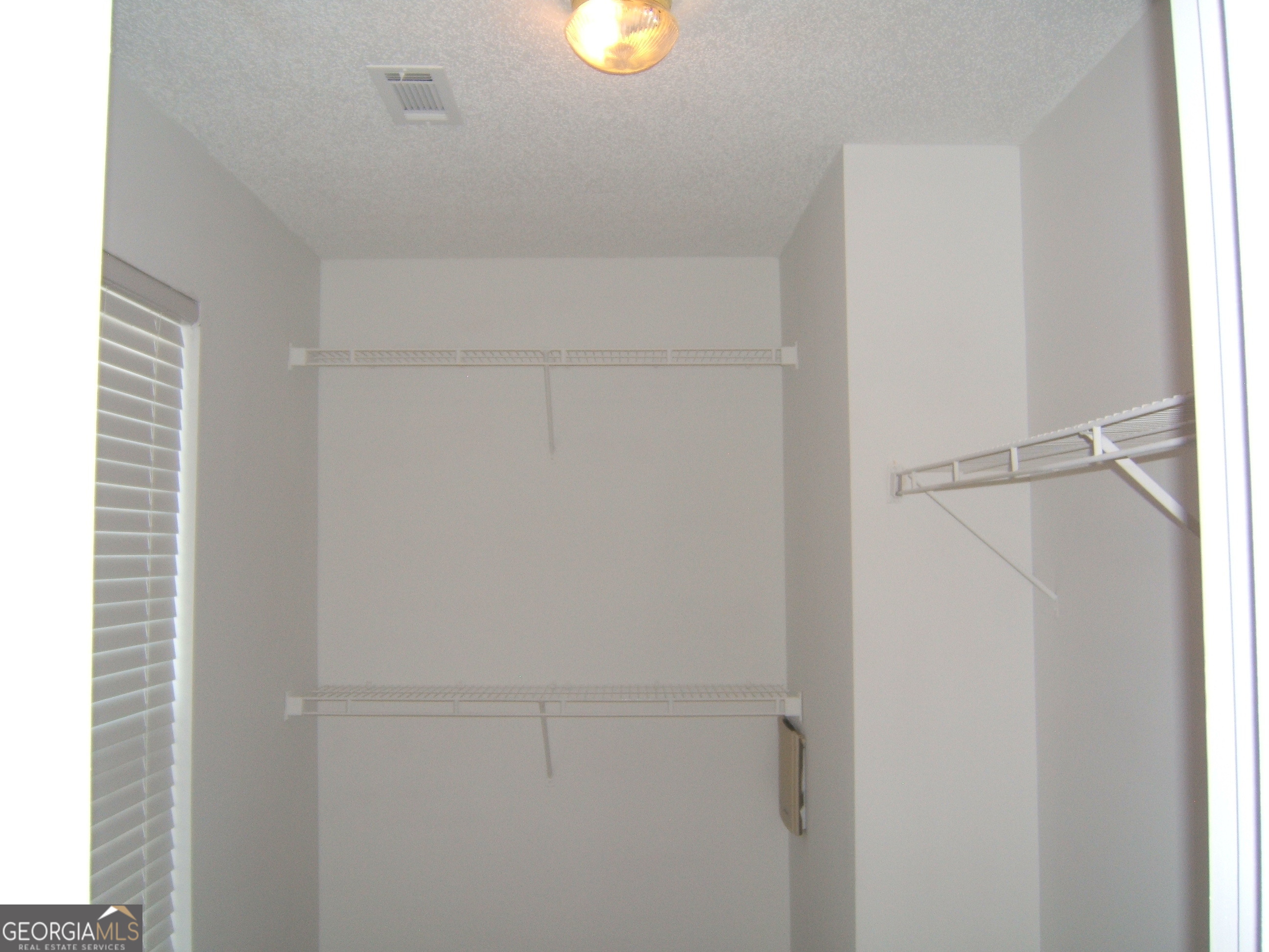 7202 Georges Way Property Photo 7
