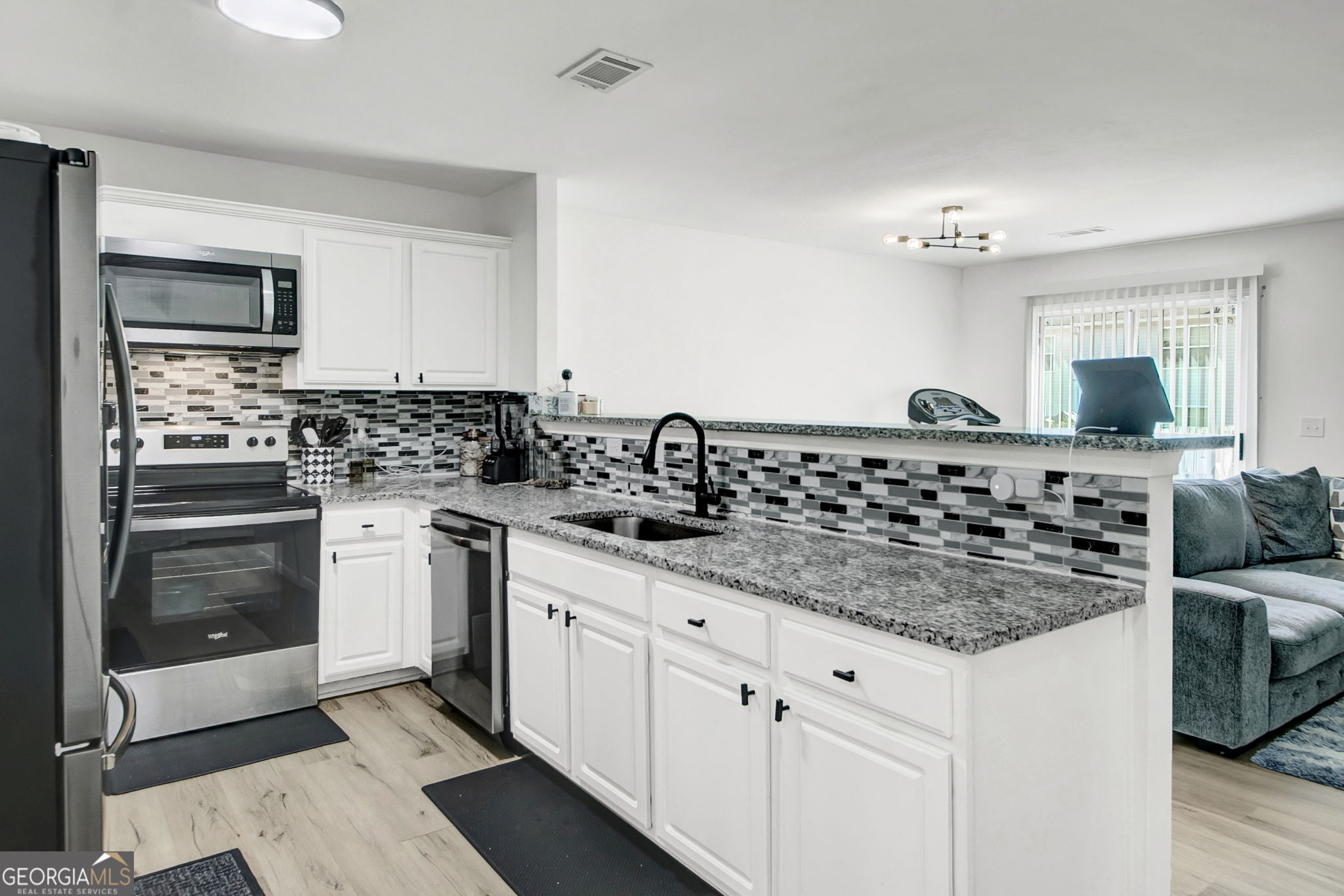 5356 Creekview Way Property Photo 11
