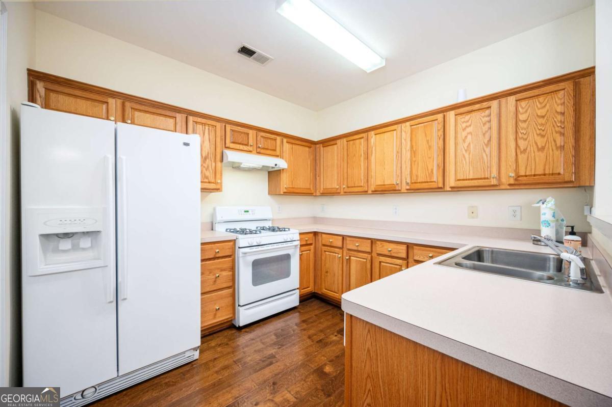 248 Riverstone Place Property Photo 4