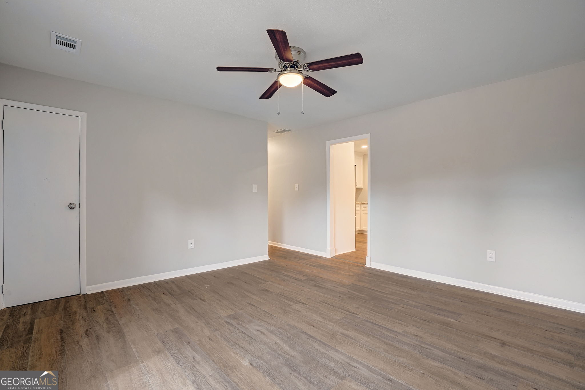 185 Berry Drive Property Photo 2