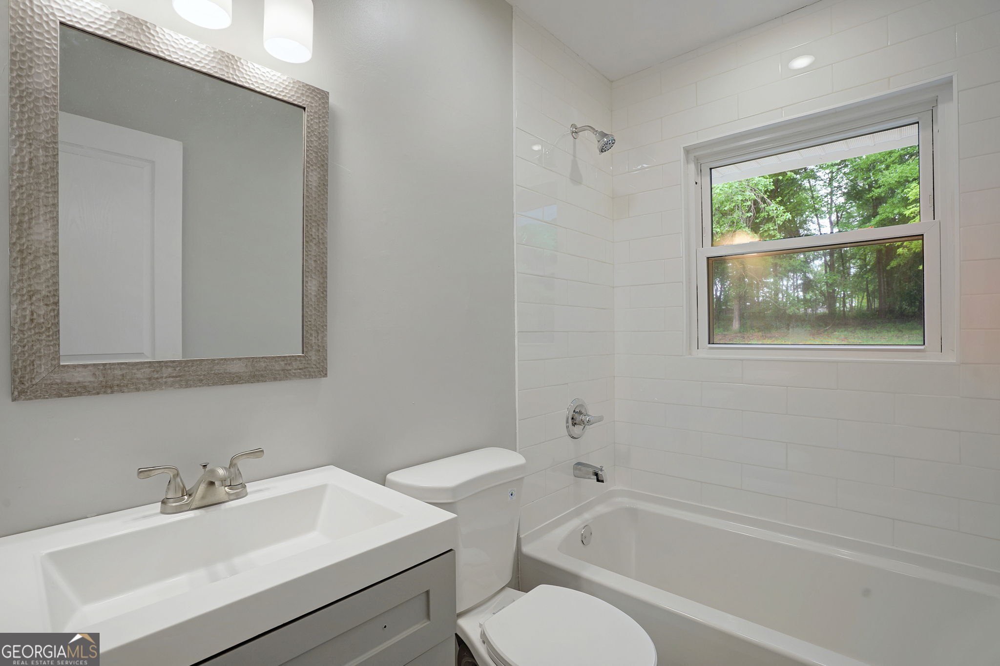 185 Berry Drive Property Photo 12