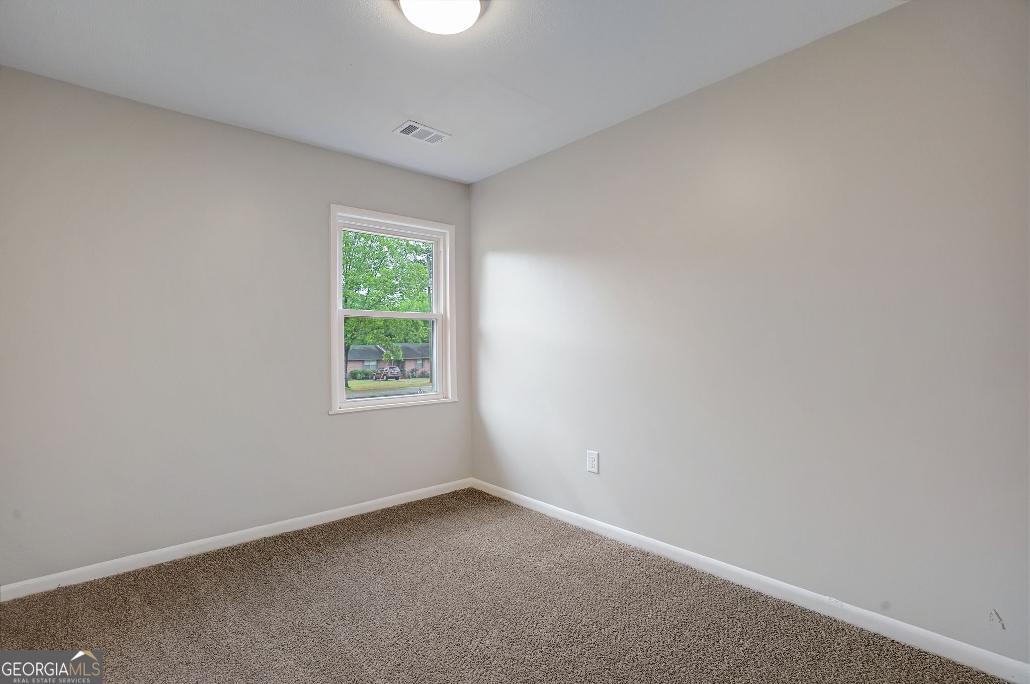 185 Berry Drive Property Photo 13