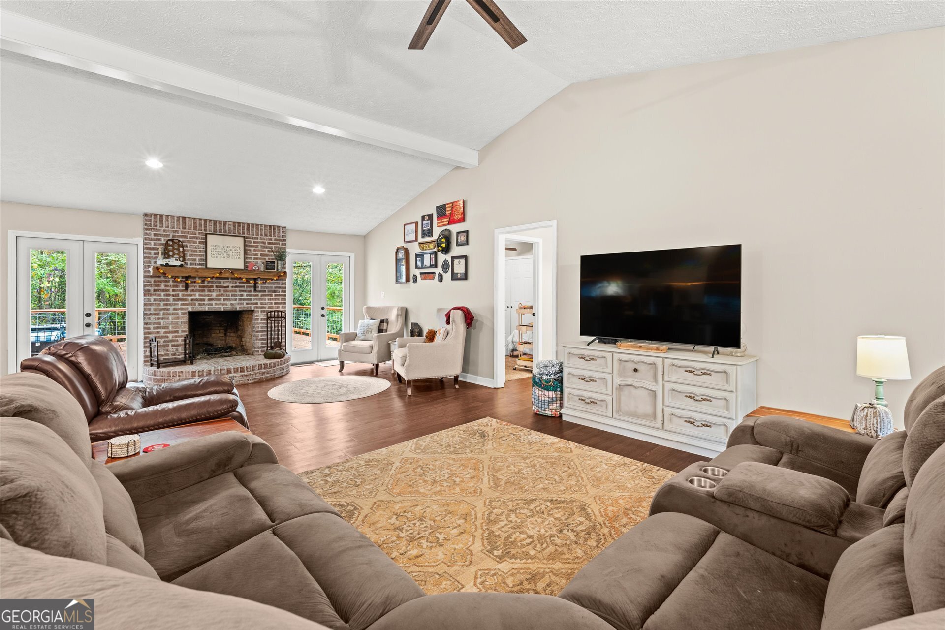 6540 Post Road Property Photo 7